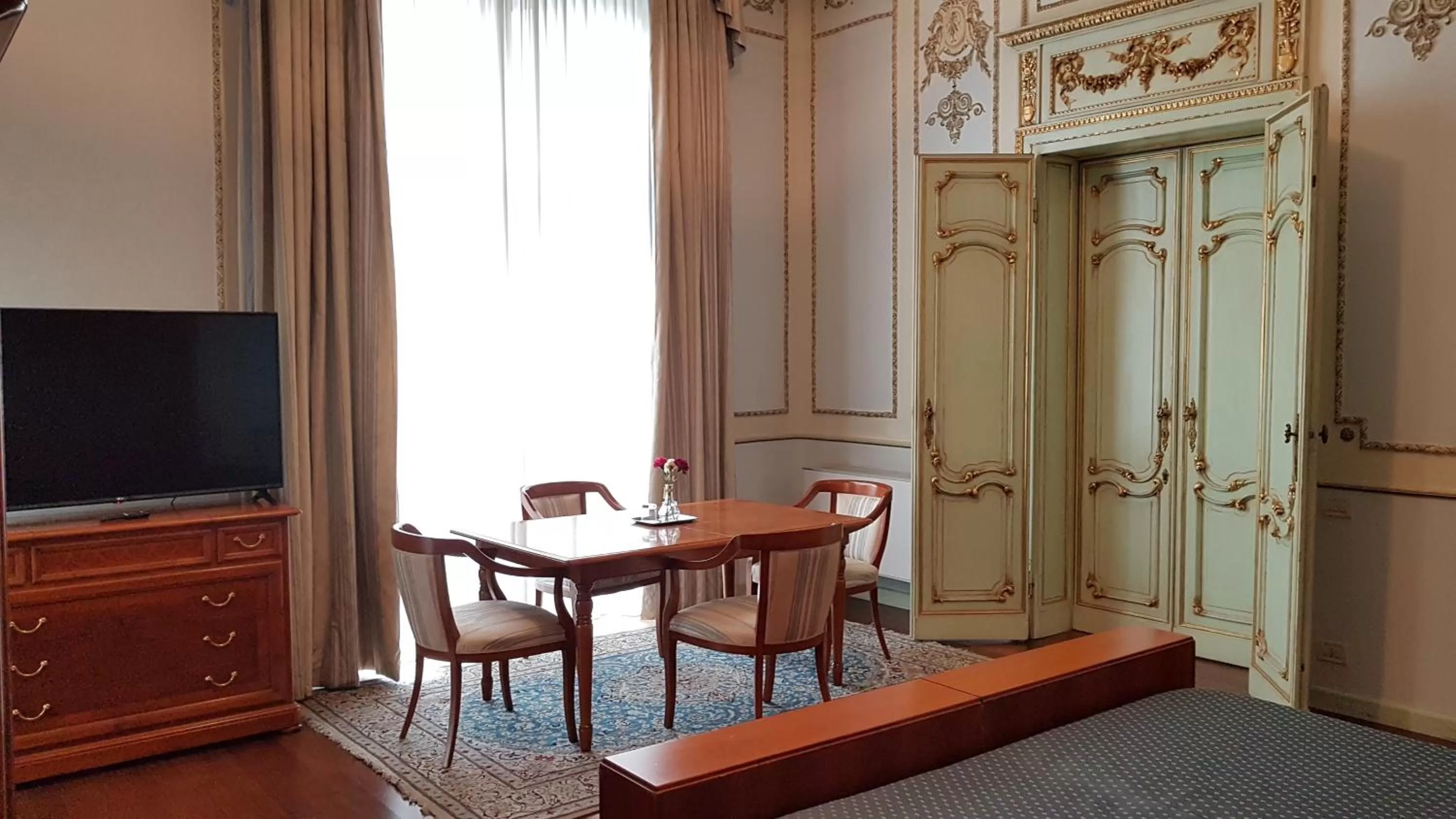 Photo of the whole room in Hotel Grand'Italia