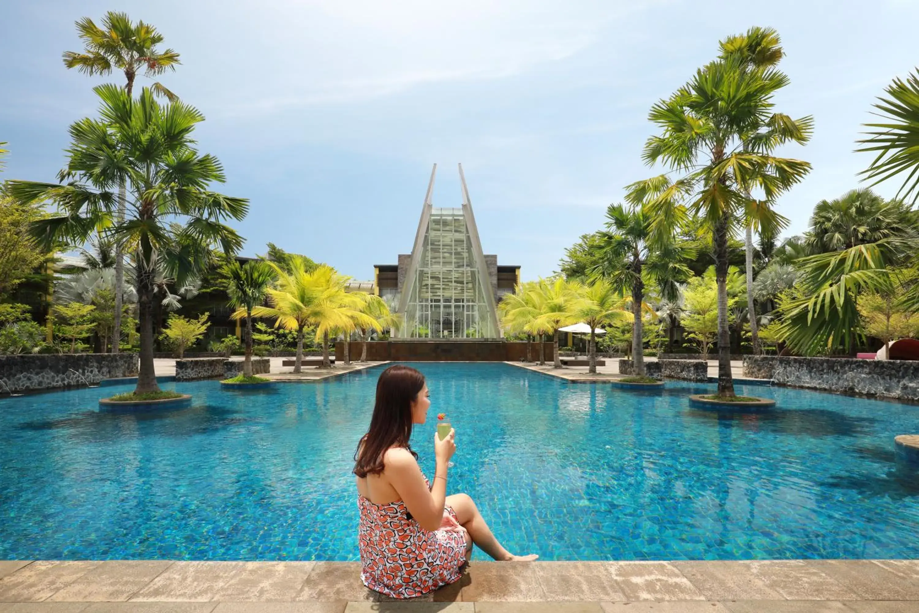 Swimming Pool in Novotel Palembang Hotel