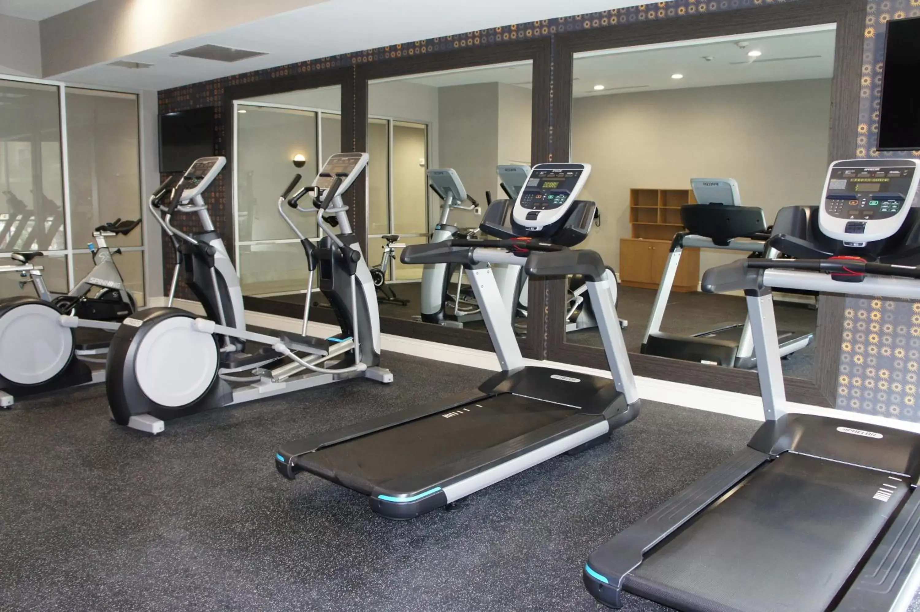 Fitness centre/facilities, Fitness Center/Facilities in La Quinta Inn & Suites Katy-Mills by Wyndham Katy