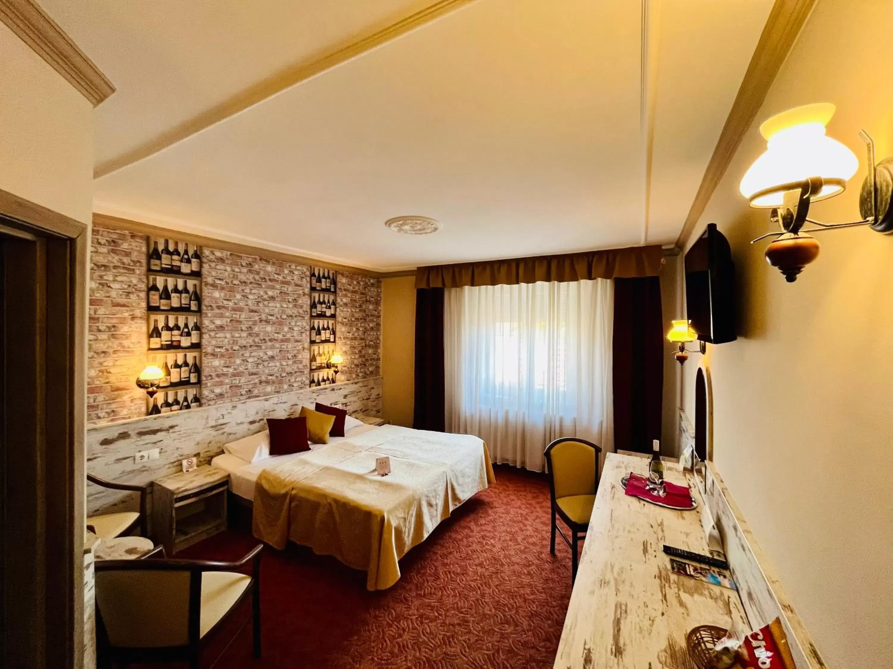 Photo of the whole room, Bed in Hotel Korona Wellness, Rendezvény és Borszálloda Photo of the whole room, Bed in Hotel Korona Wellness, Rendezvény és Borszálloda