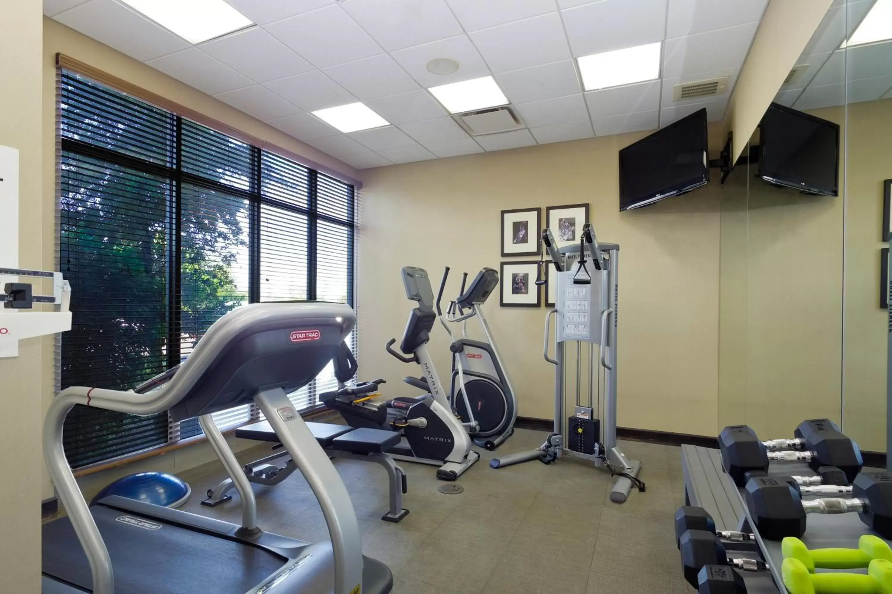 Fitness centre/facilities, Fitness Center/Facilities in Holiday Inn Phoenix Airport, an IHG Hotel