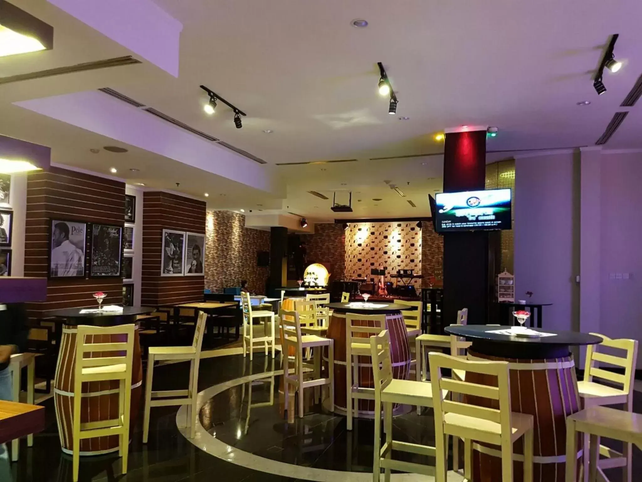 Lounge or bar, Restaurant/Places to Eat in Aryaduta Palembang