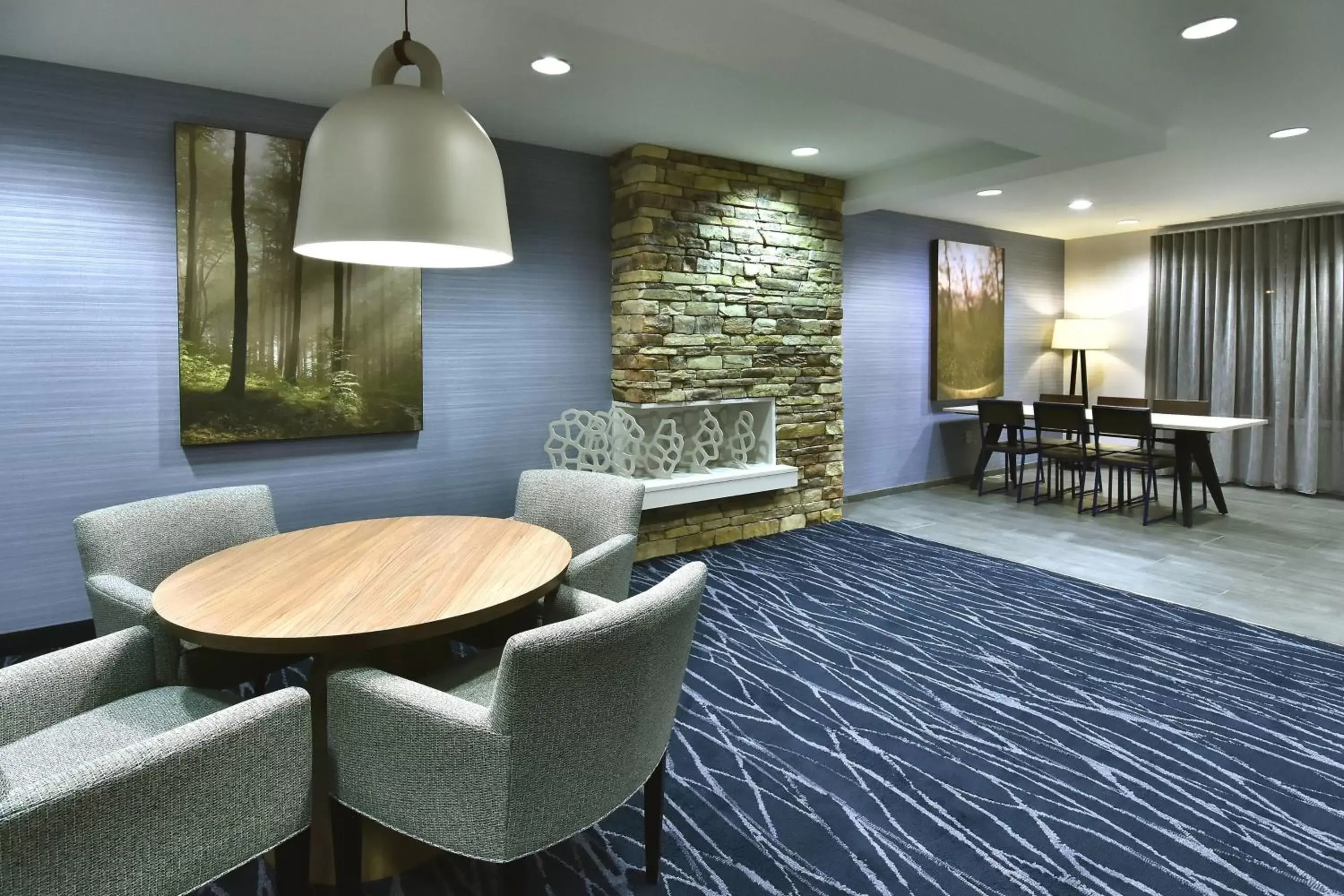 Lobby or reception, Lounge/Bar in Fairfield Inn & Suites by Marriott Richmond Innsbrook