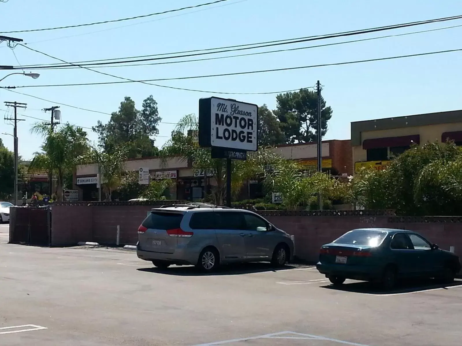 Facade/entrance, Property Building in Mt. Gleason Motorlodge