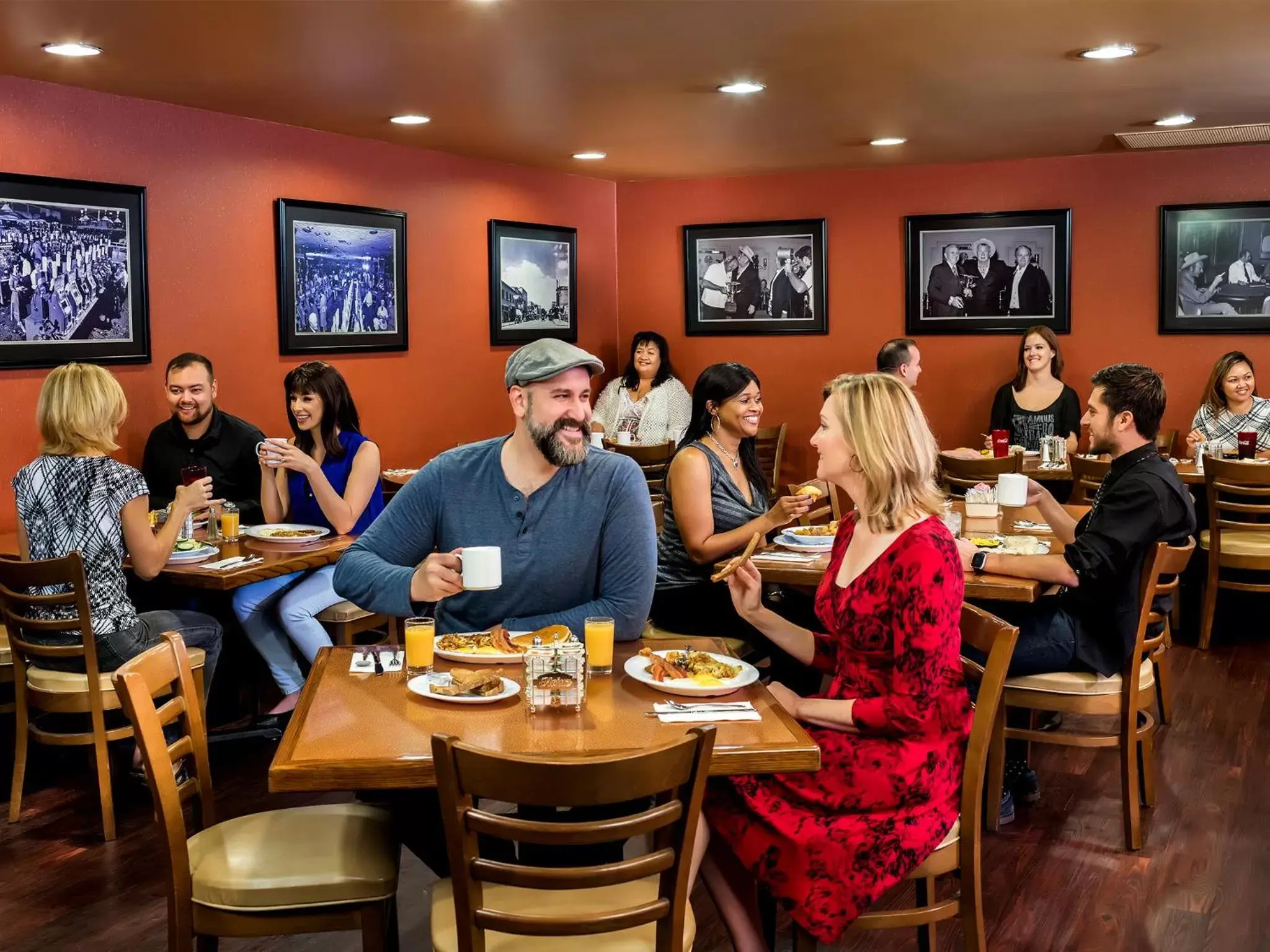 Restaurant/places to eat in Hotel Apache Restaurant/places to eat in Hotel Apache