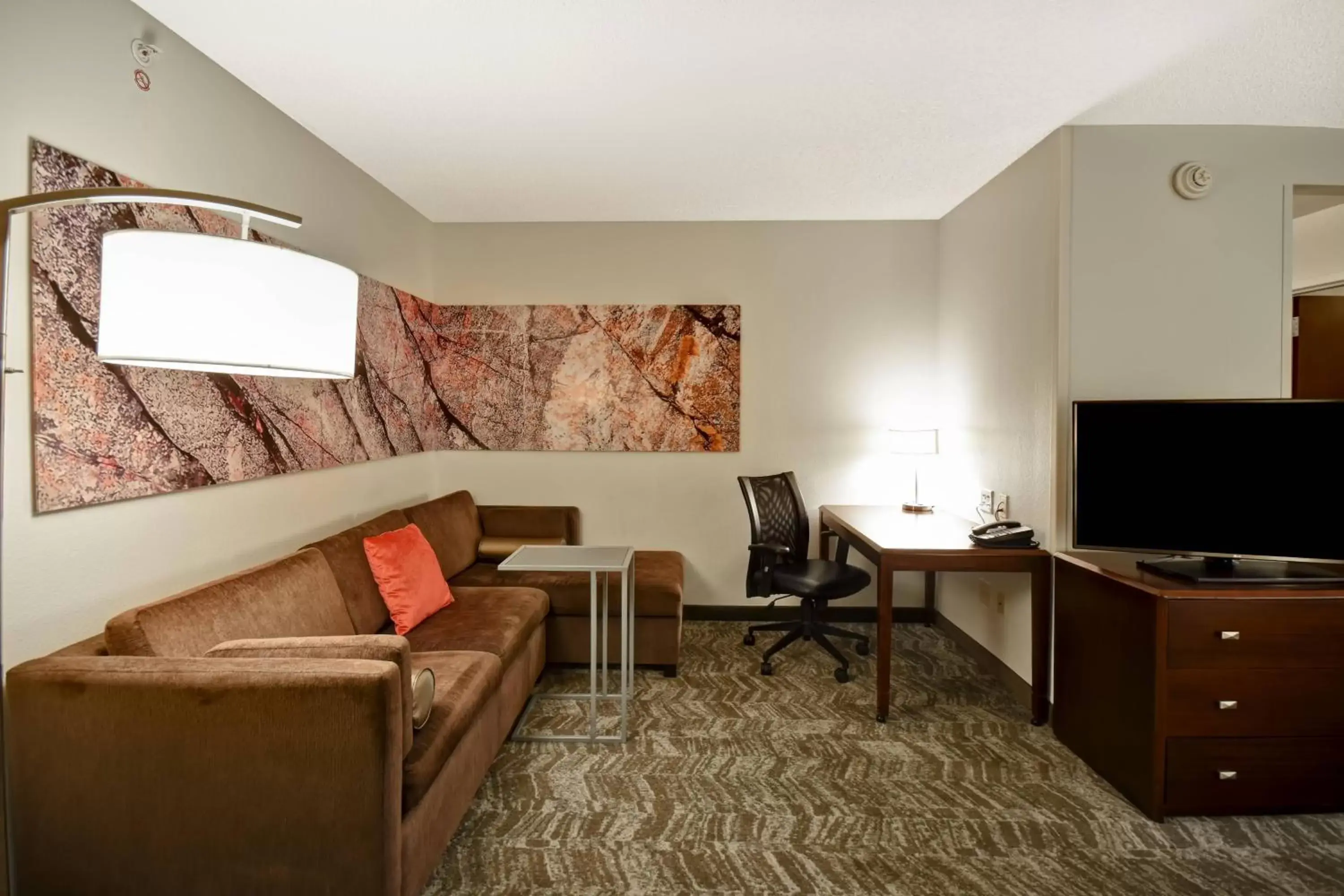 Living room, Seating Area in SpringHill Suites Louisville Airport