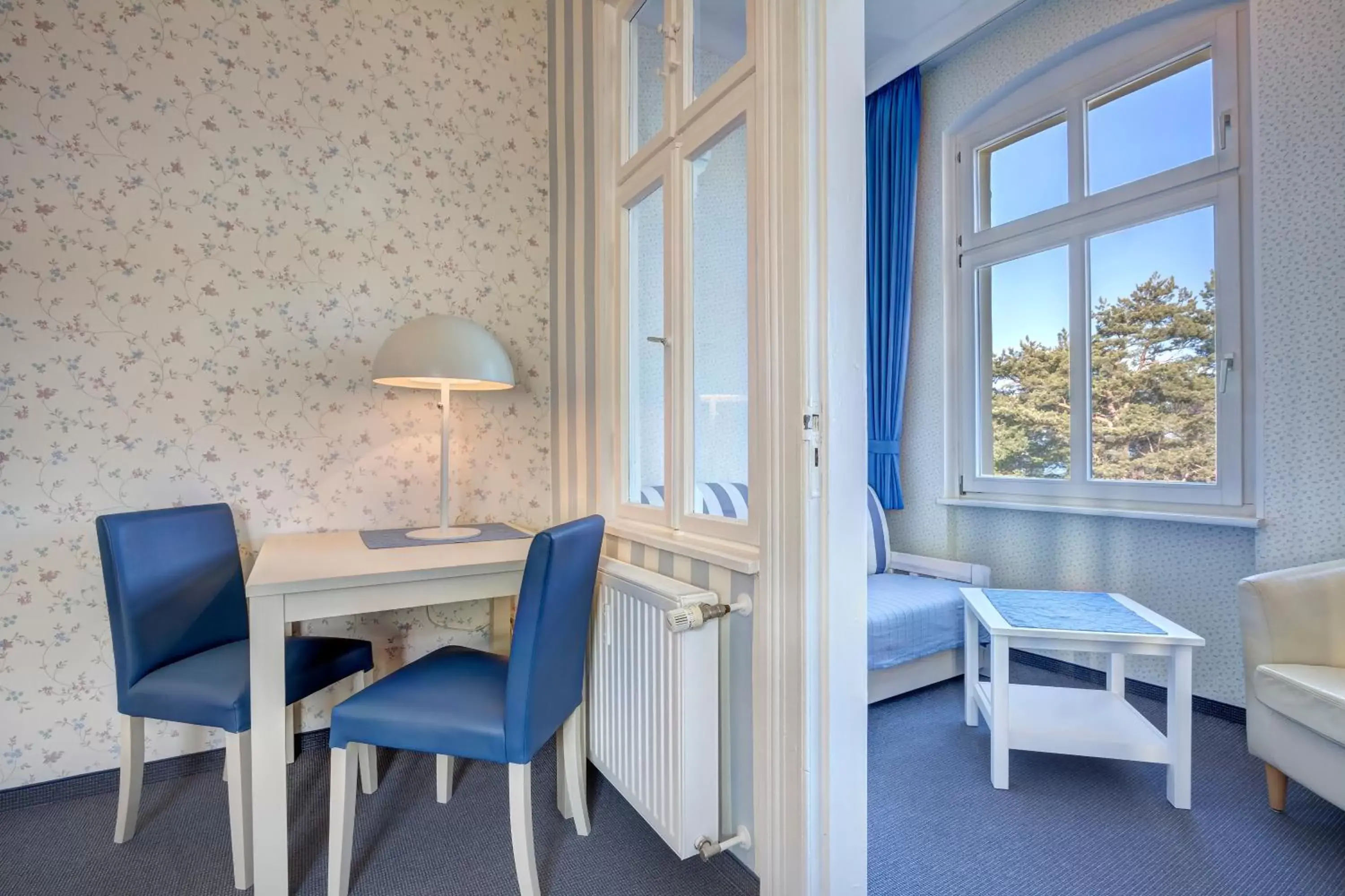 Photo of the whole room, Dining Area in Hotel Villa Seeschlößchen