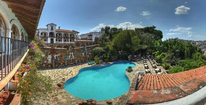 Pool View in Posada de la Mision, Hotel Museo y Jardin