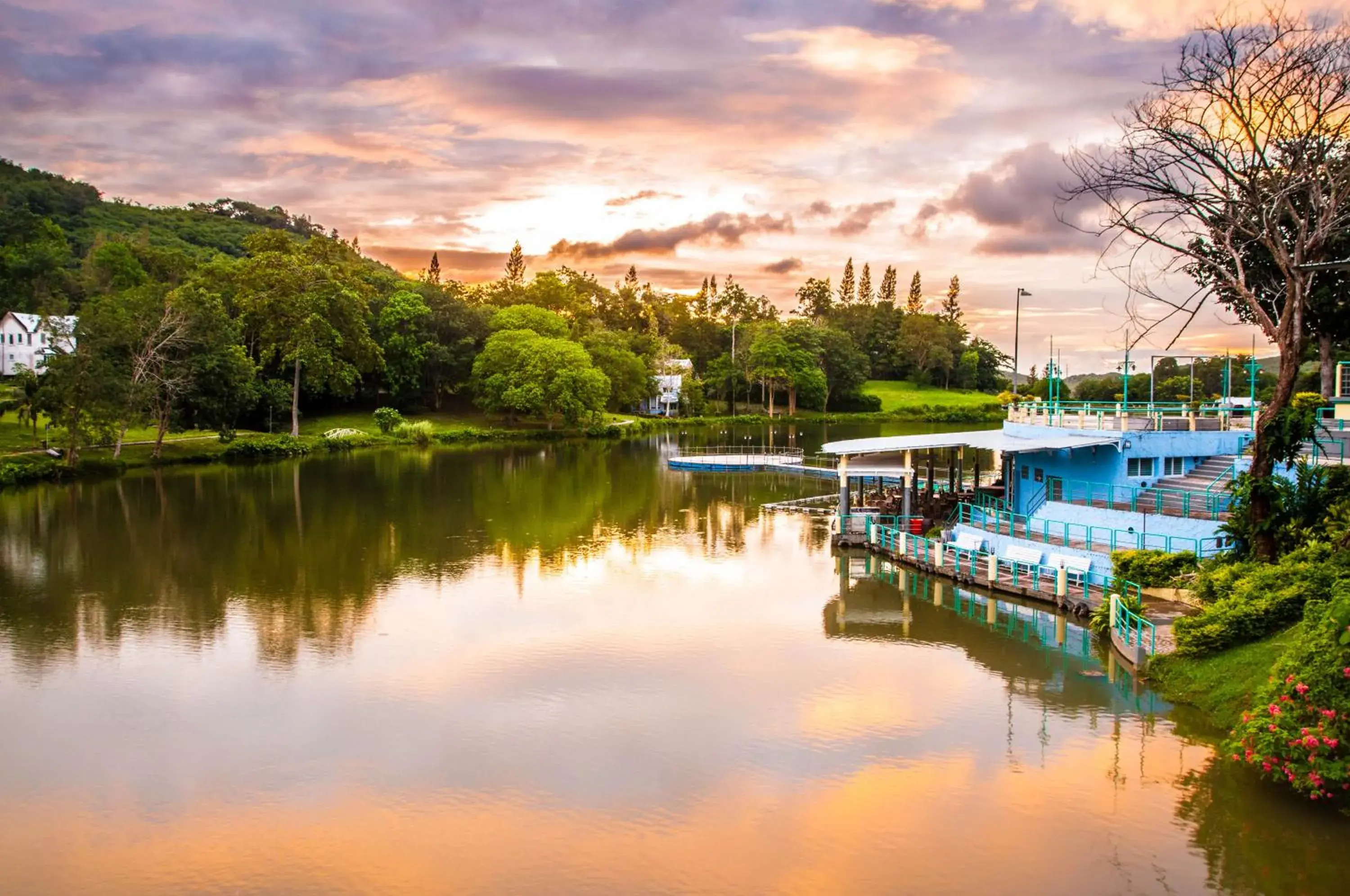 Lake view in Brookside Valley Resort