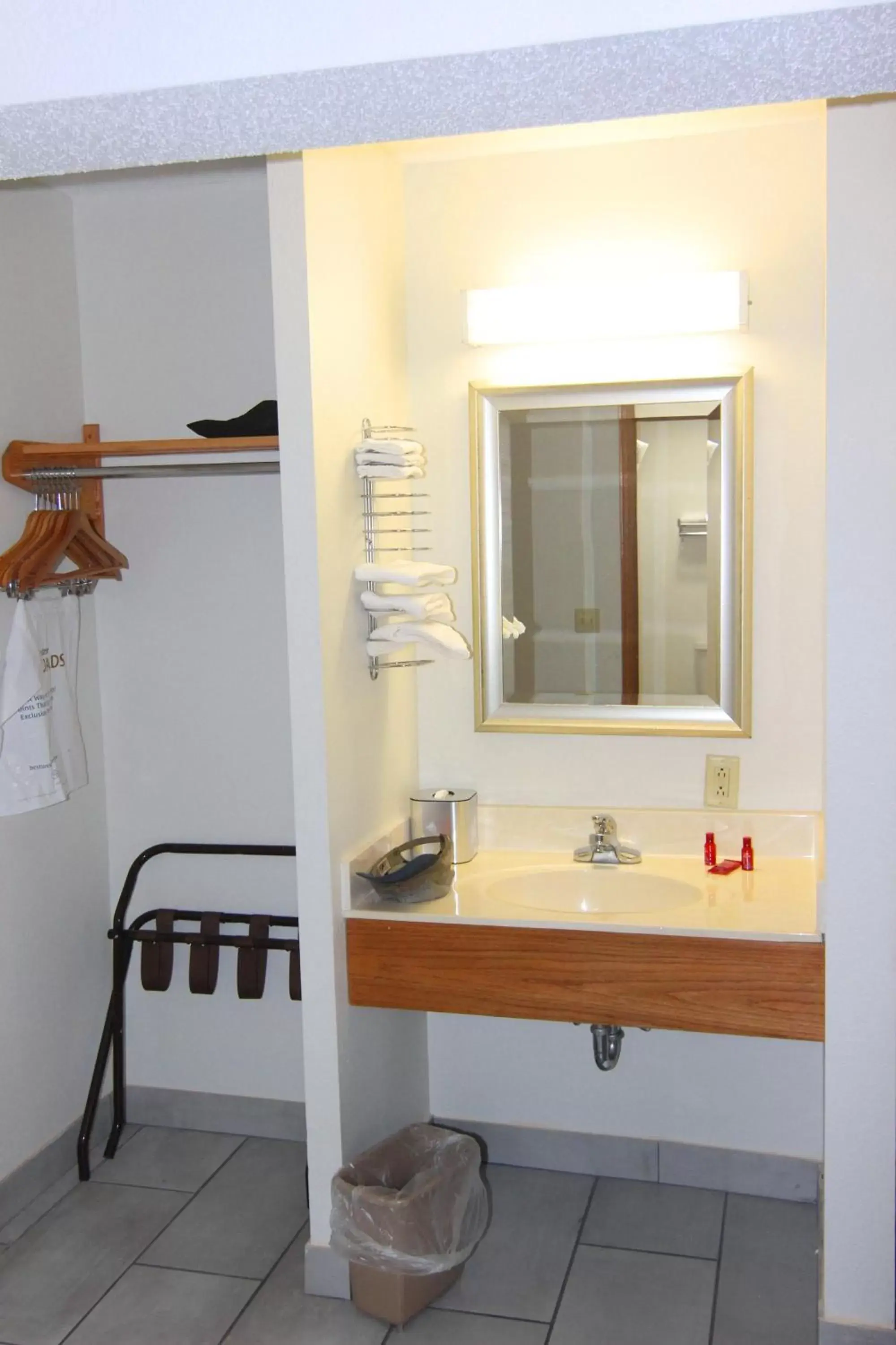 Bathroom in SureStay Hotel by Best Western Manchester