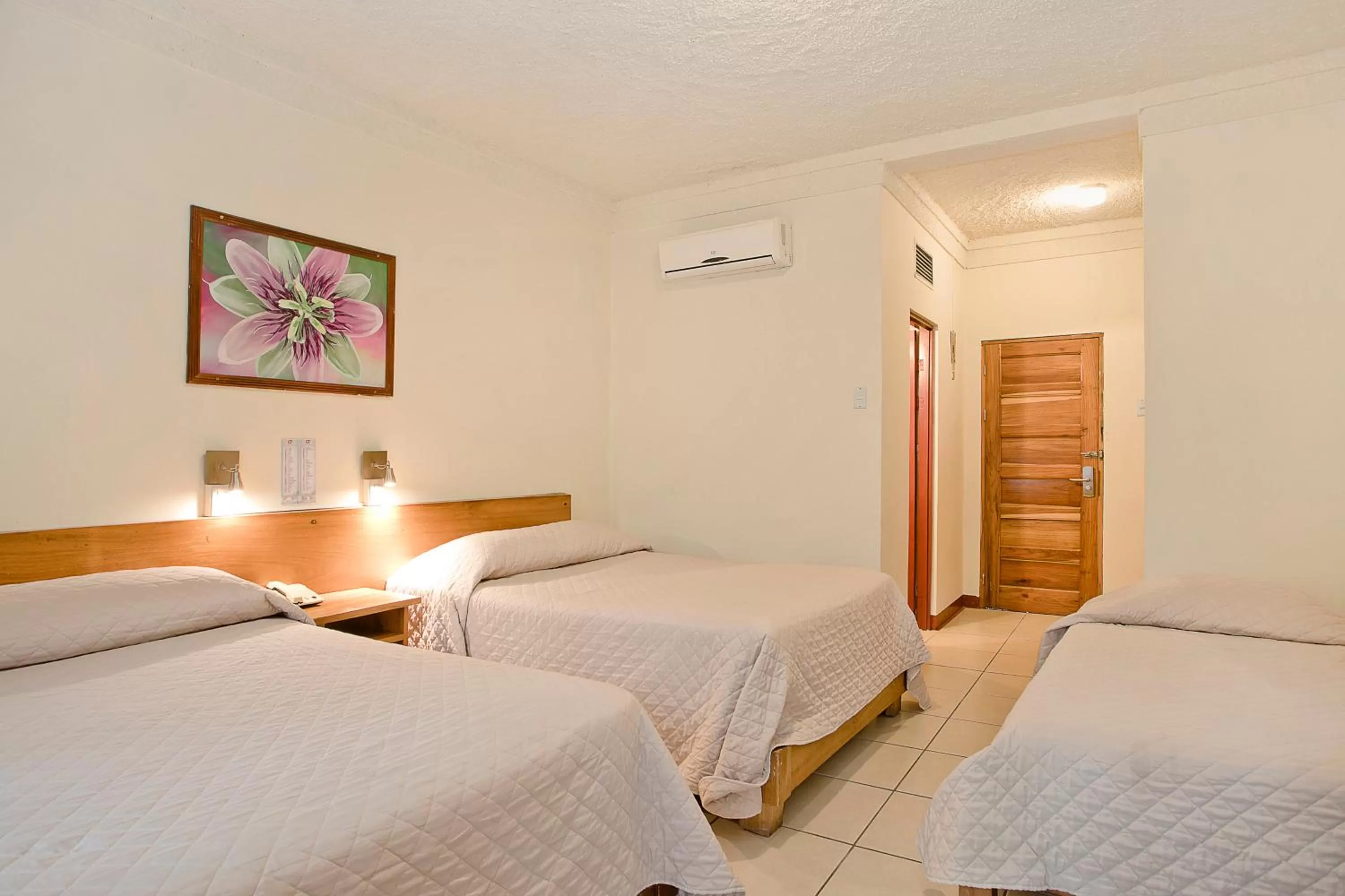 Family, Bed in Hotel Boyeros