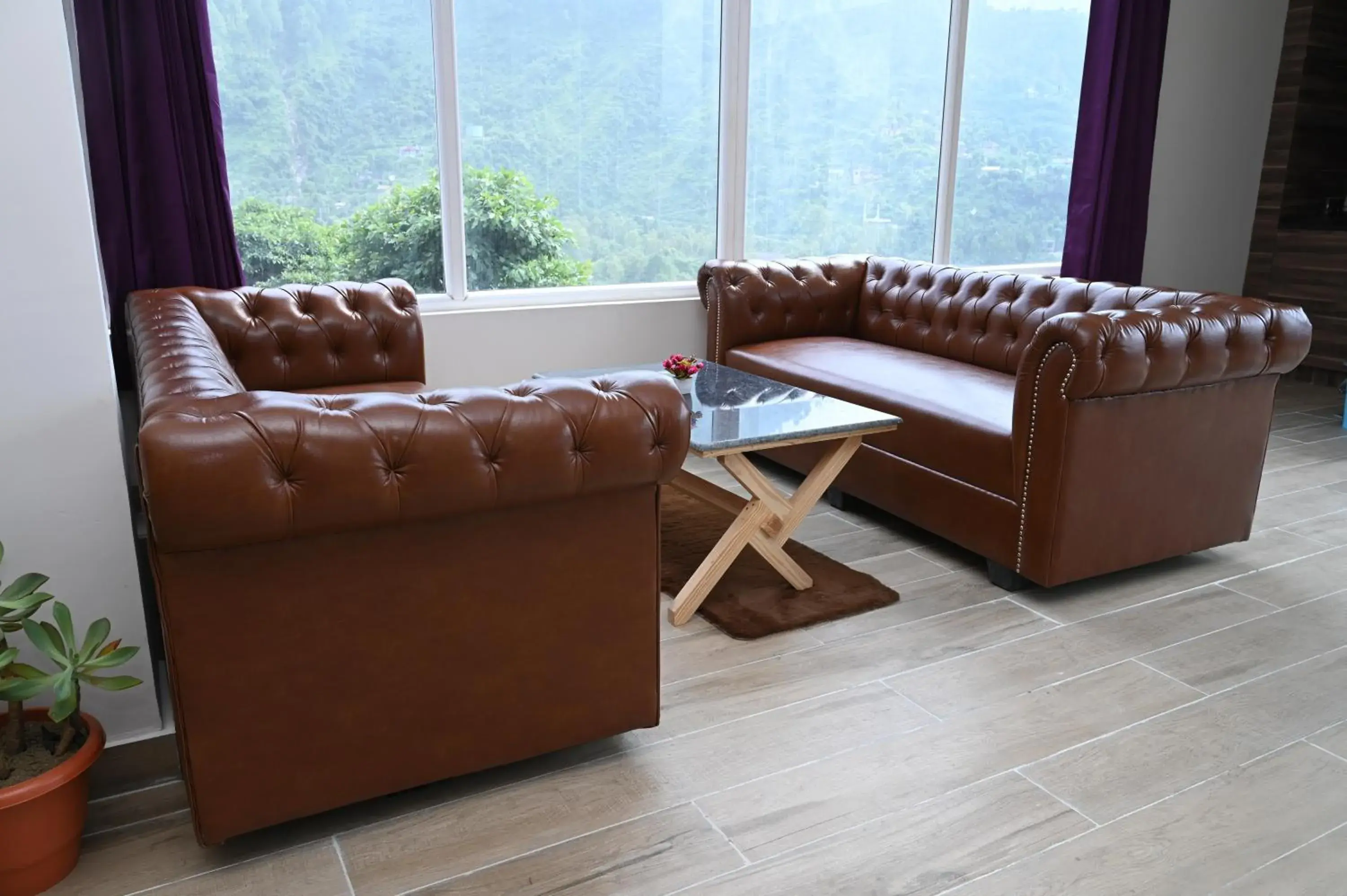 Living room, Seating Area in SPT Clarks Inn Mandi