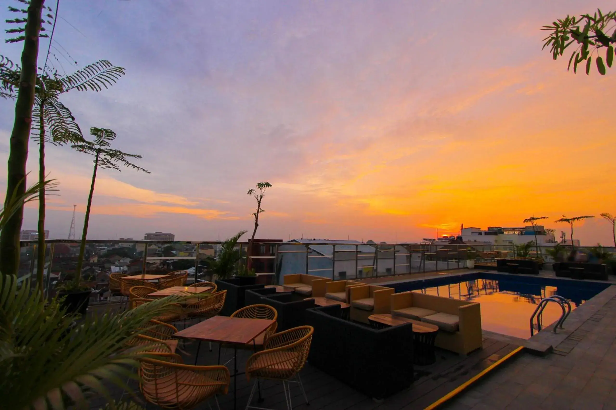 Swimming pool, Sunrise/Sunset in HOTEL FORTUNAGRANDE MALIOBORO formerly Hotel Dafam Fortuna