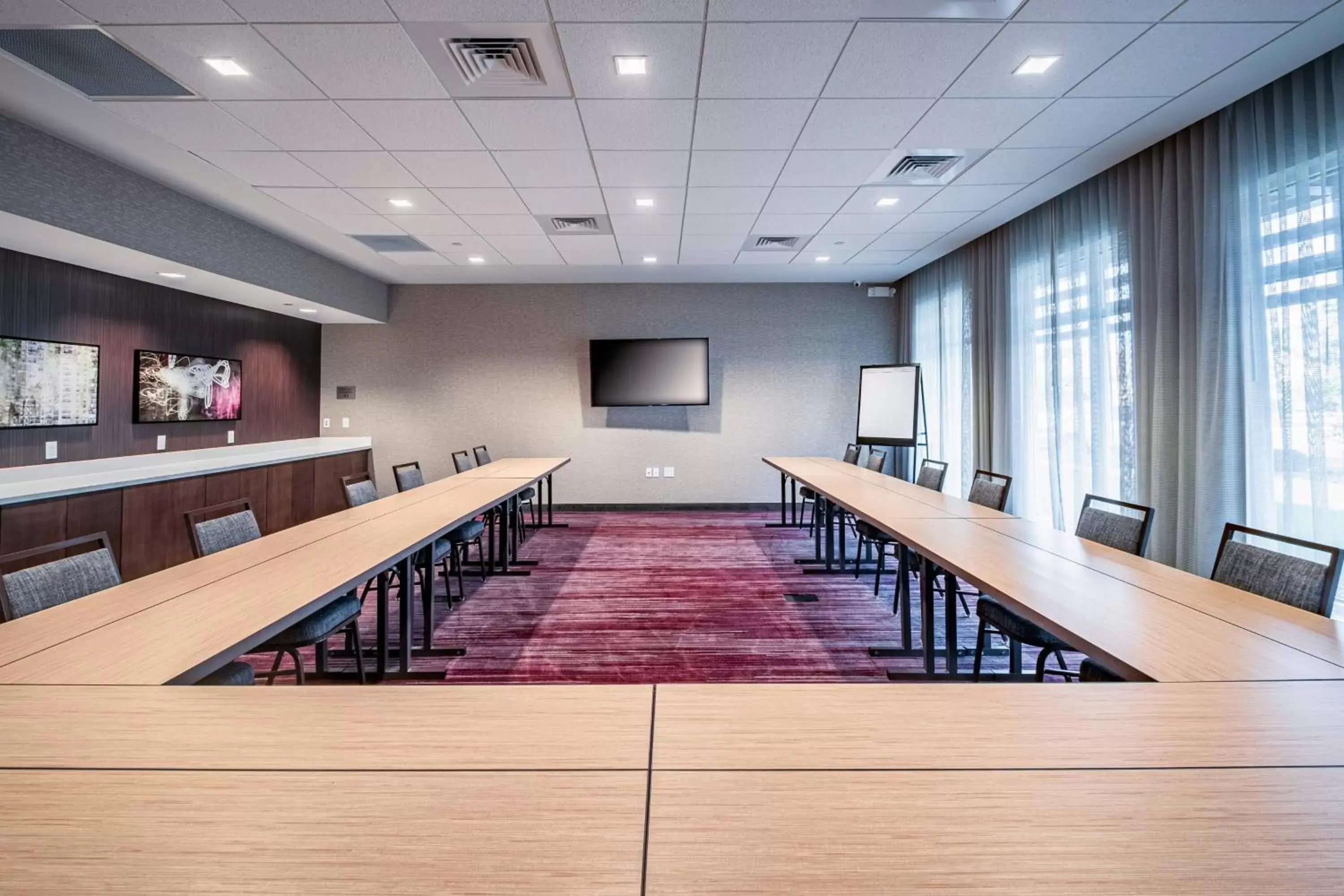 Meeting/conference room in Courtyard by Marriott Toledo West