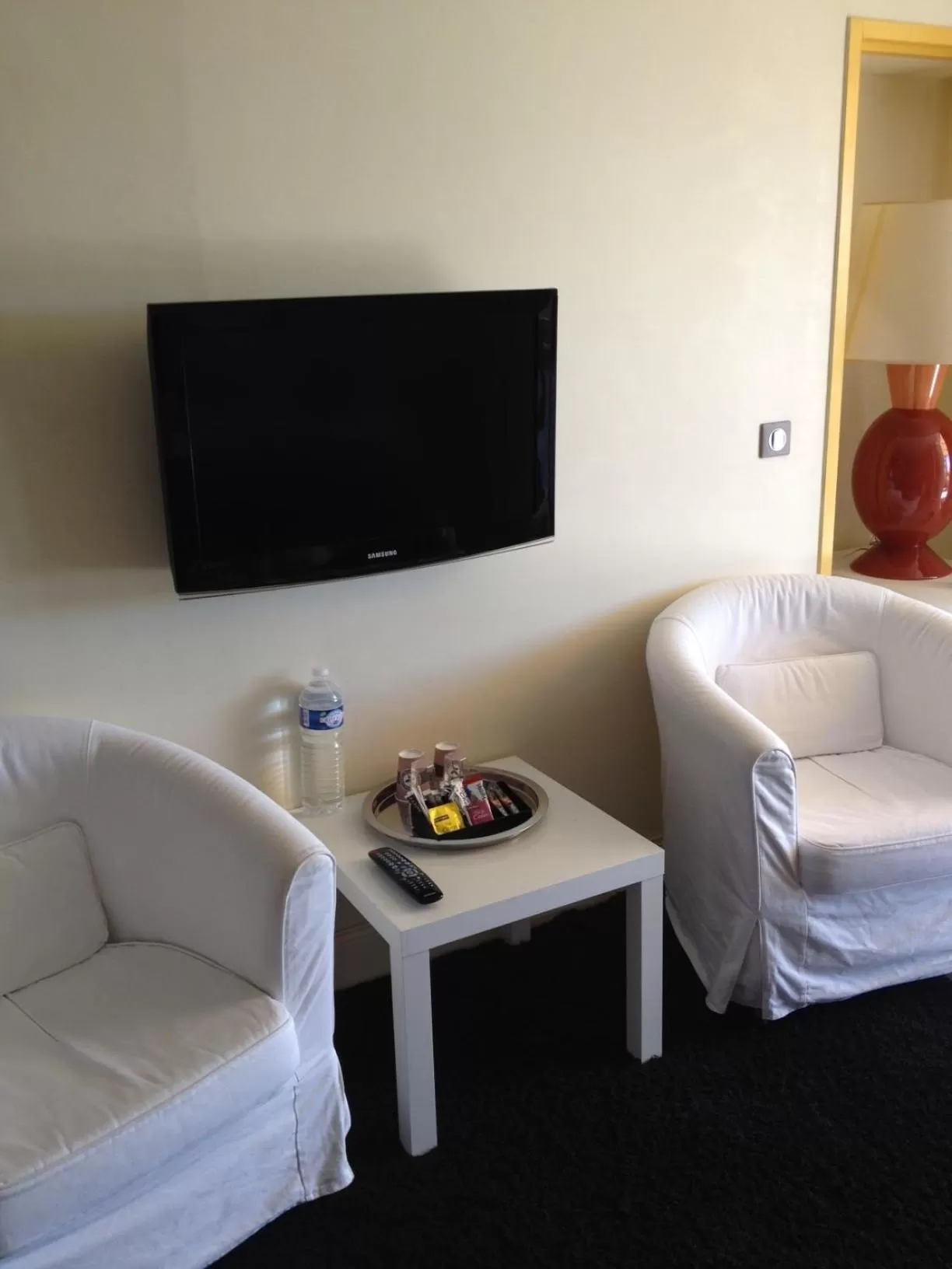 Seating area in Château de Valloubière