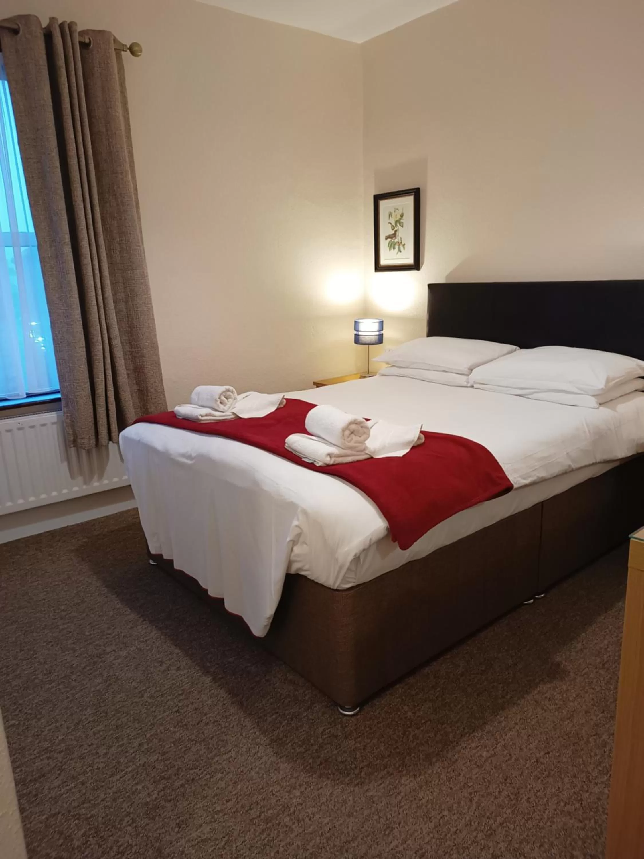 Bedroom, Bed in Westgate Hotel