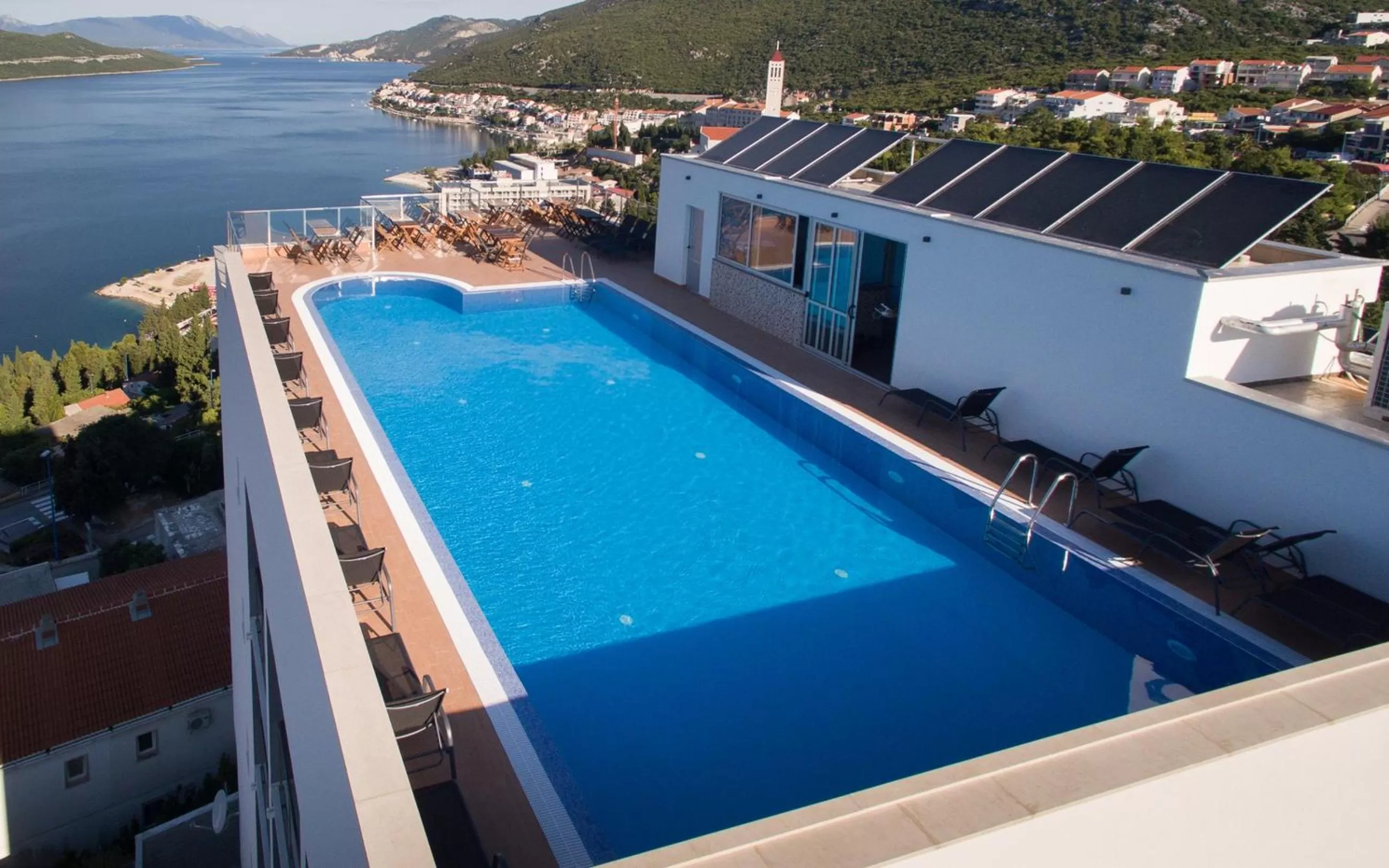 Swimming pool in Hotel Jadran Neum