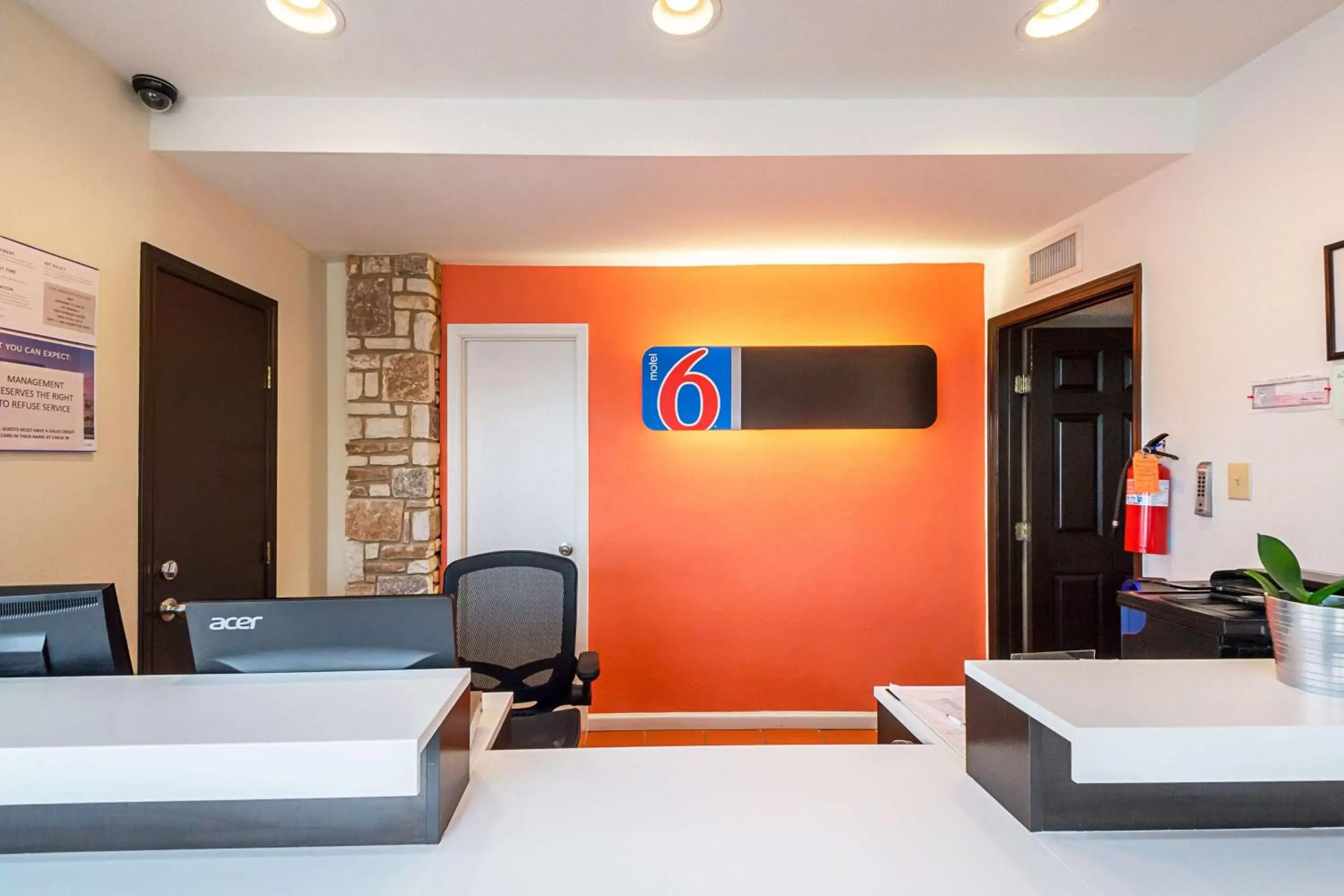 Property logo or sign, Lobby/Reception in Motel 6-Boerne, TX