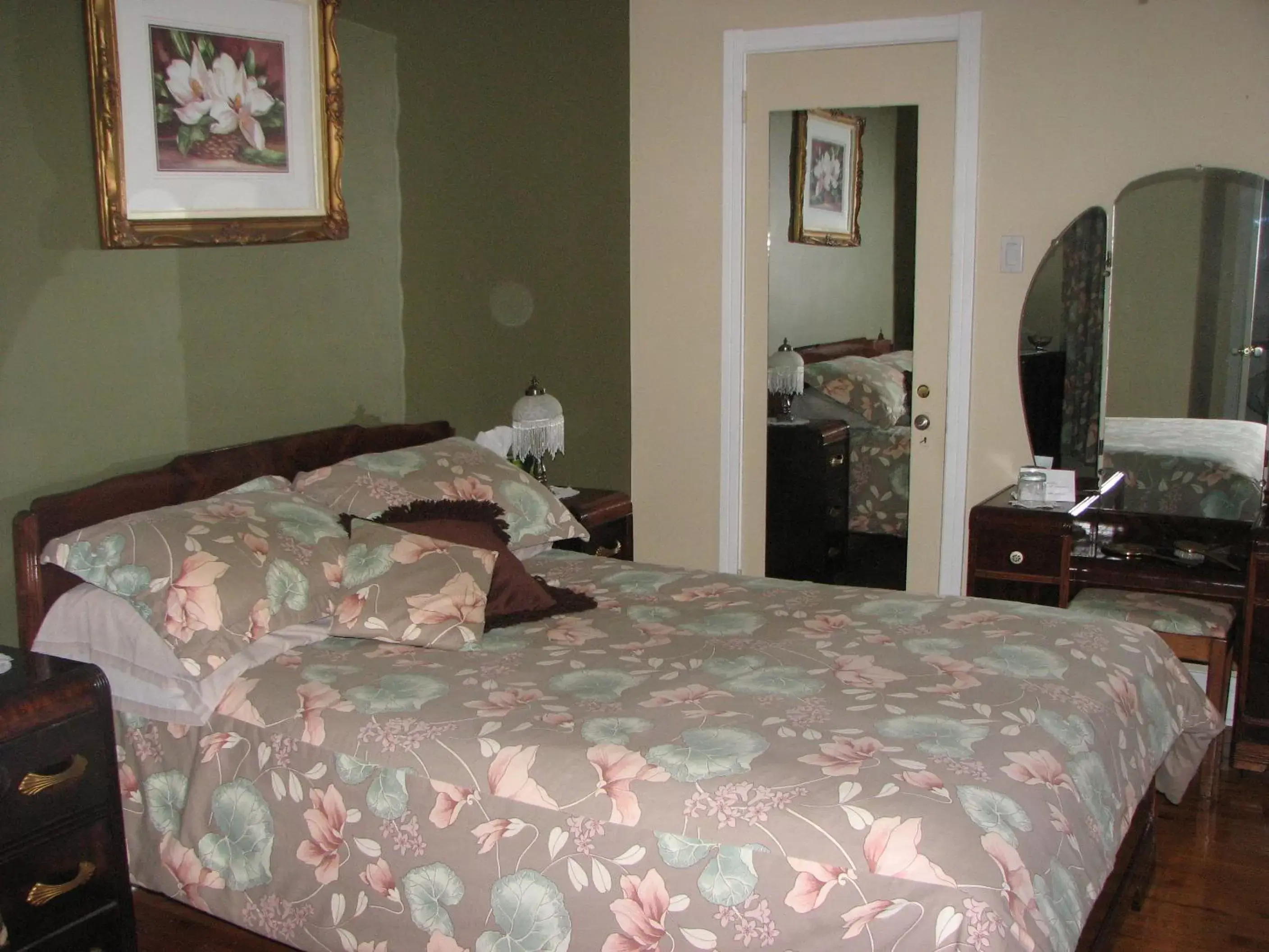 Bed, Room Photo in Magnolia B&B