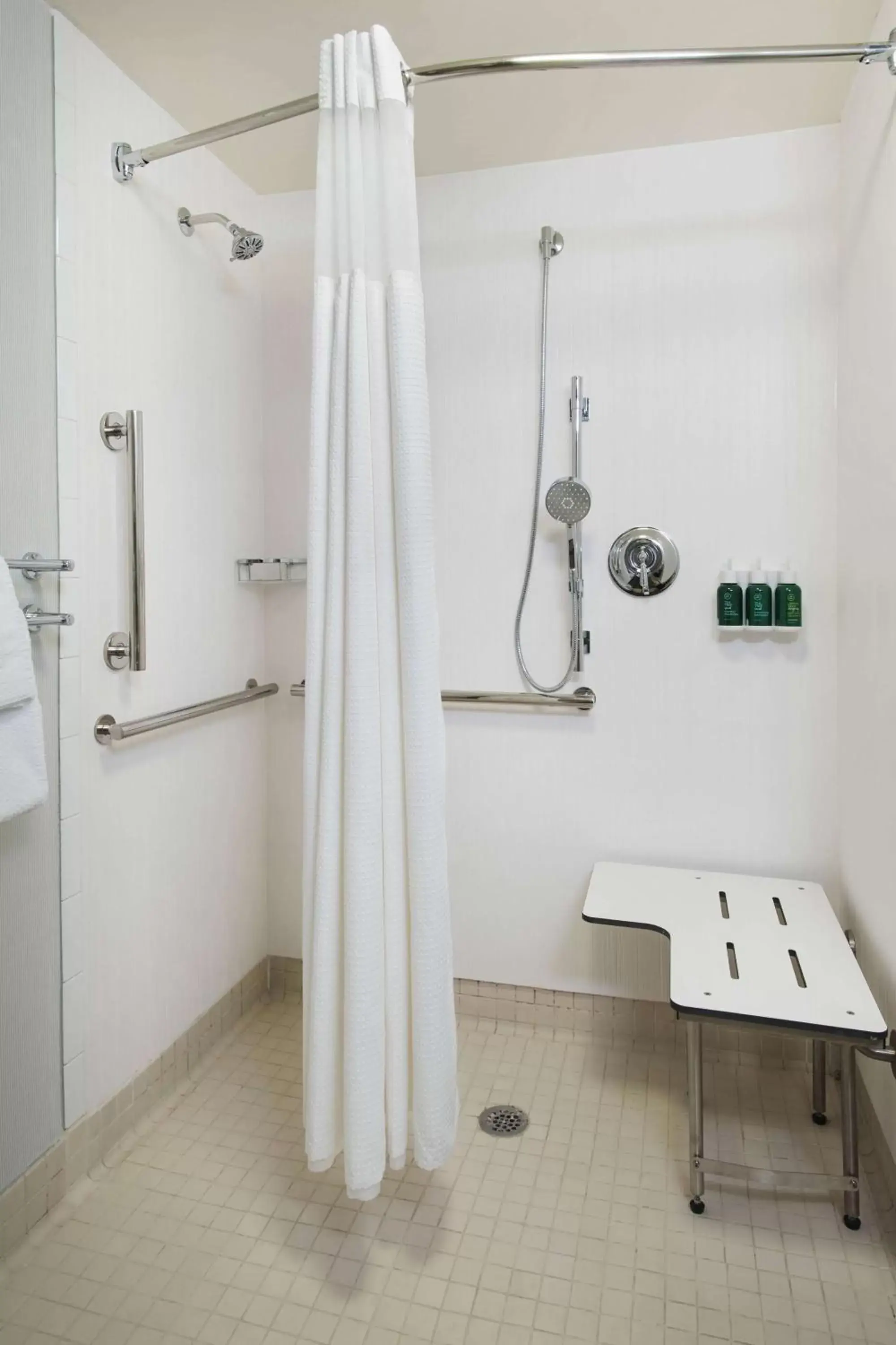 Bathroom in Sonesta Simply Suites Phoenix Scottsdale