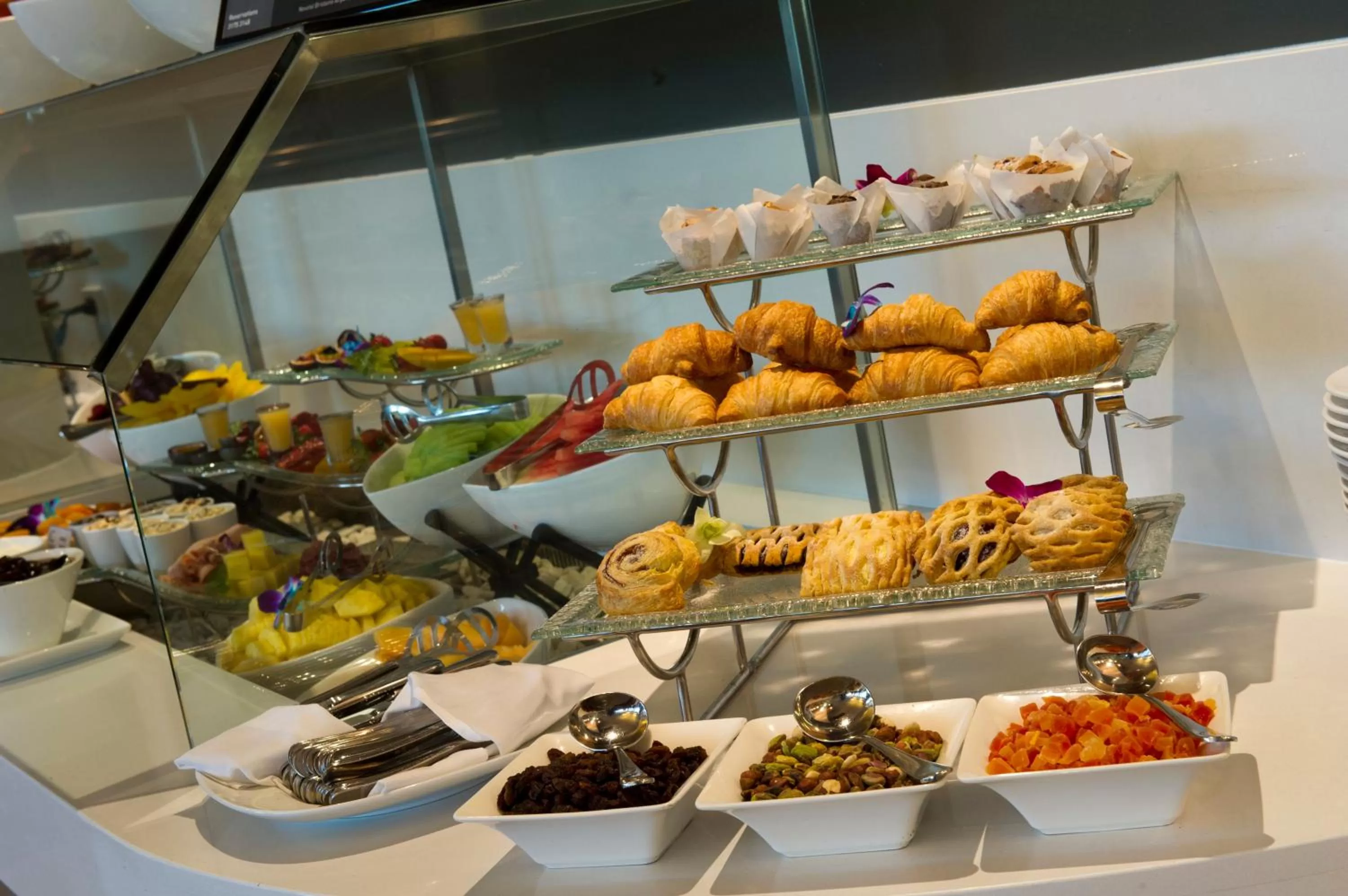 Food and drinks in Novotel Brisbane Airport