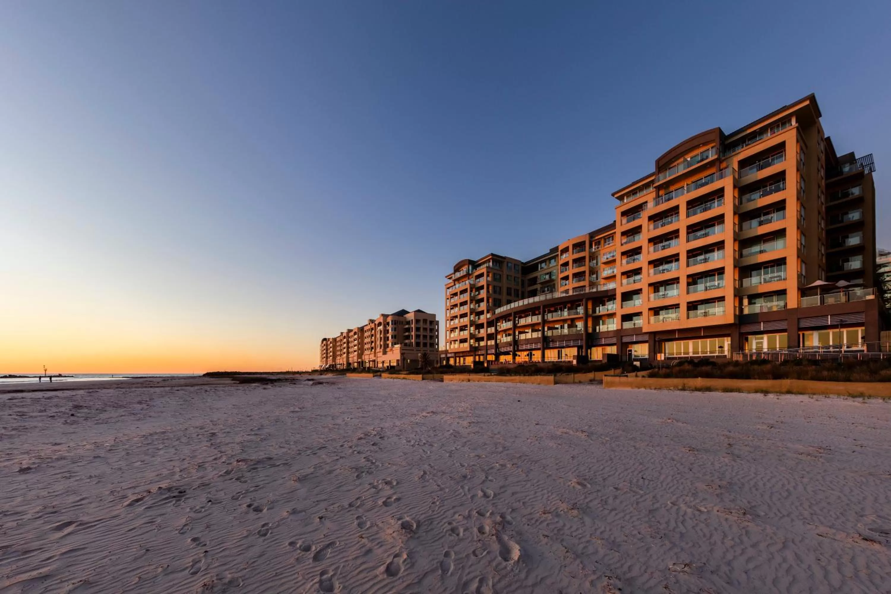 Facade/entrance in Oaks Glenelg Plaza Pier Suites
