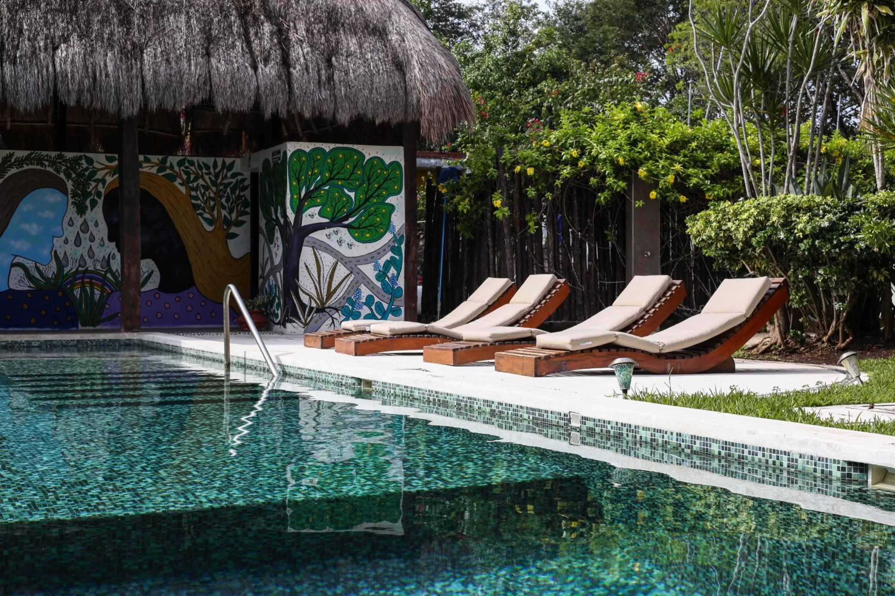 Swimming pool in Villas H2O