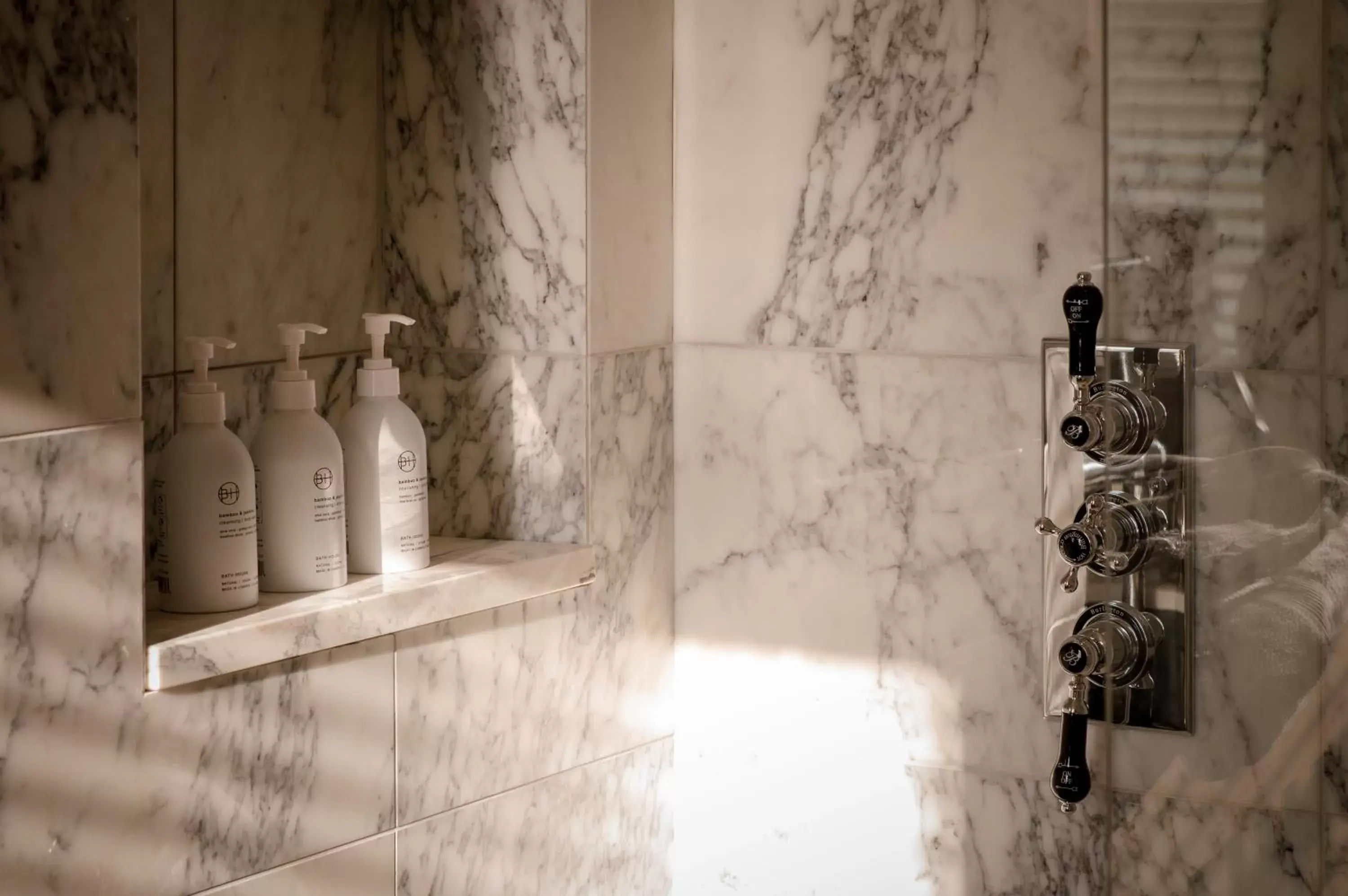 Bathroom in Langdale Chase Hotel