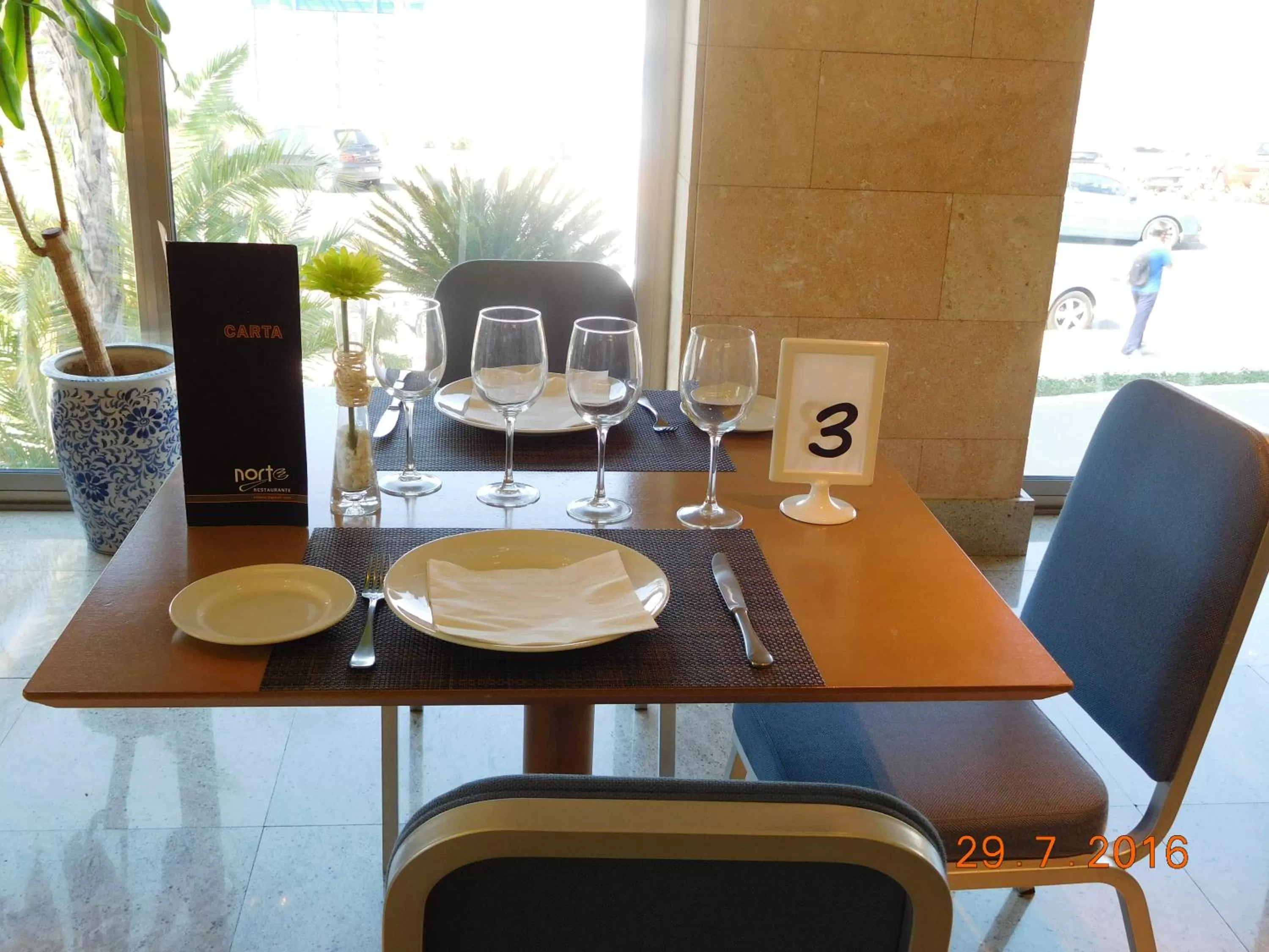 Restaurant/places to eat in Hotel Mas Camarena