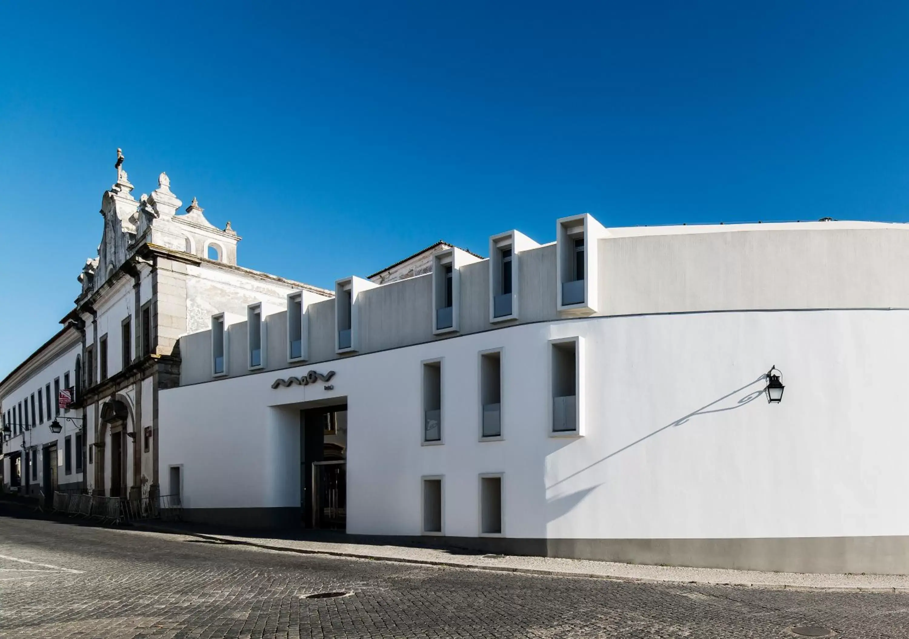 Property Building in Moov Hotel Évora