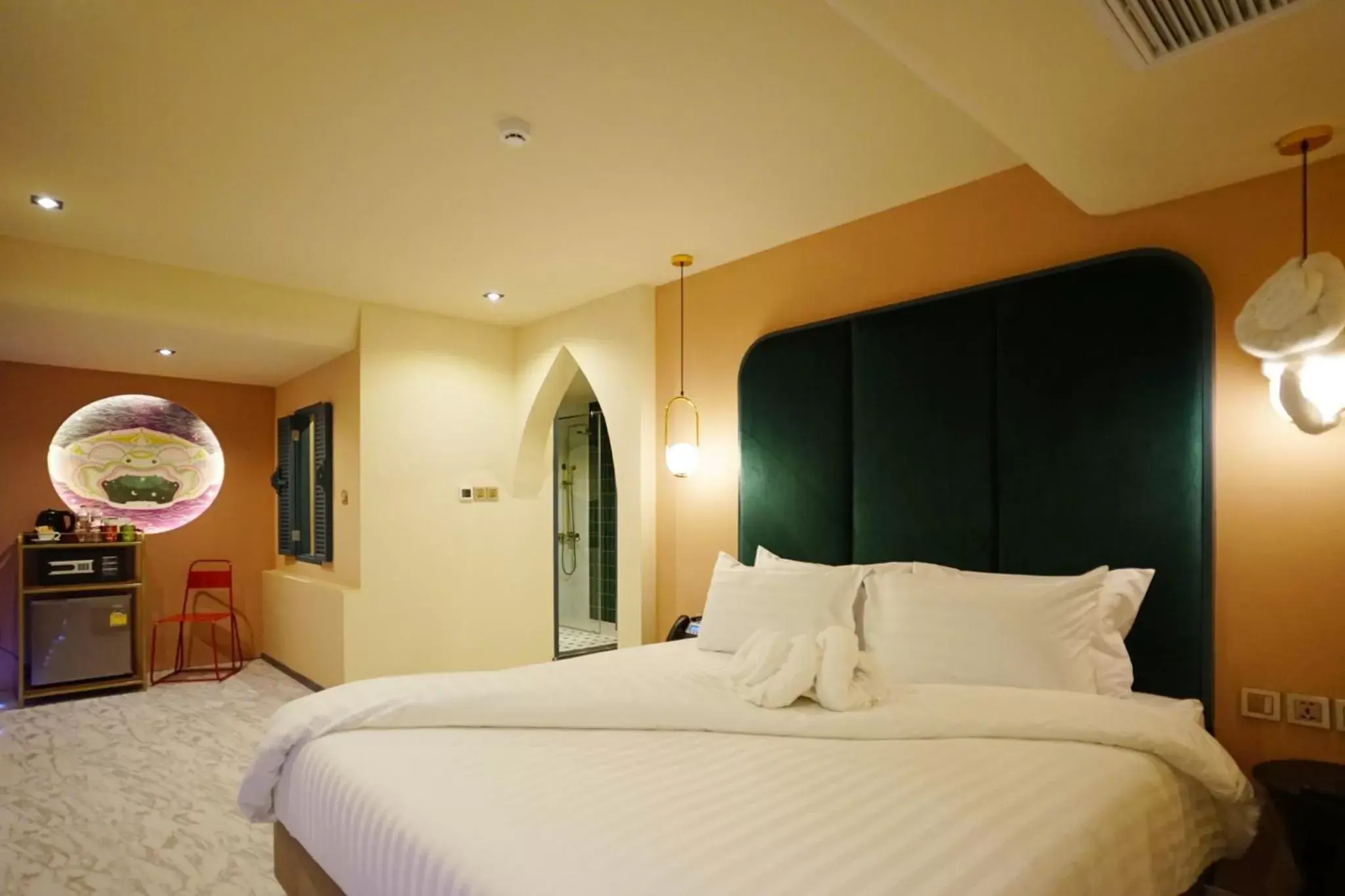 Bed in 4 Monkeys Hotel - SHA Extra Plus