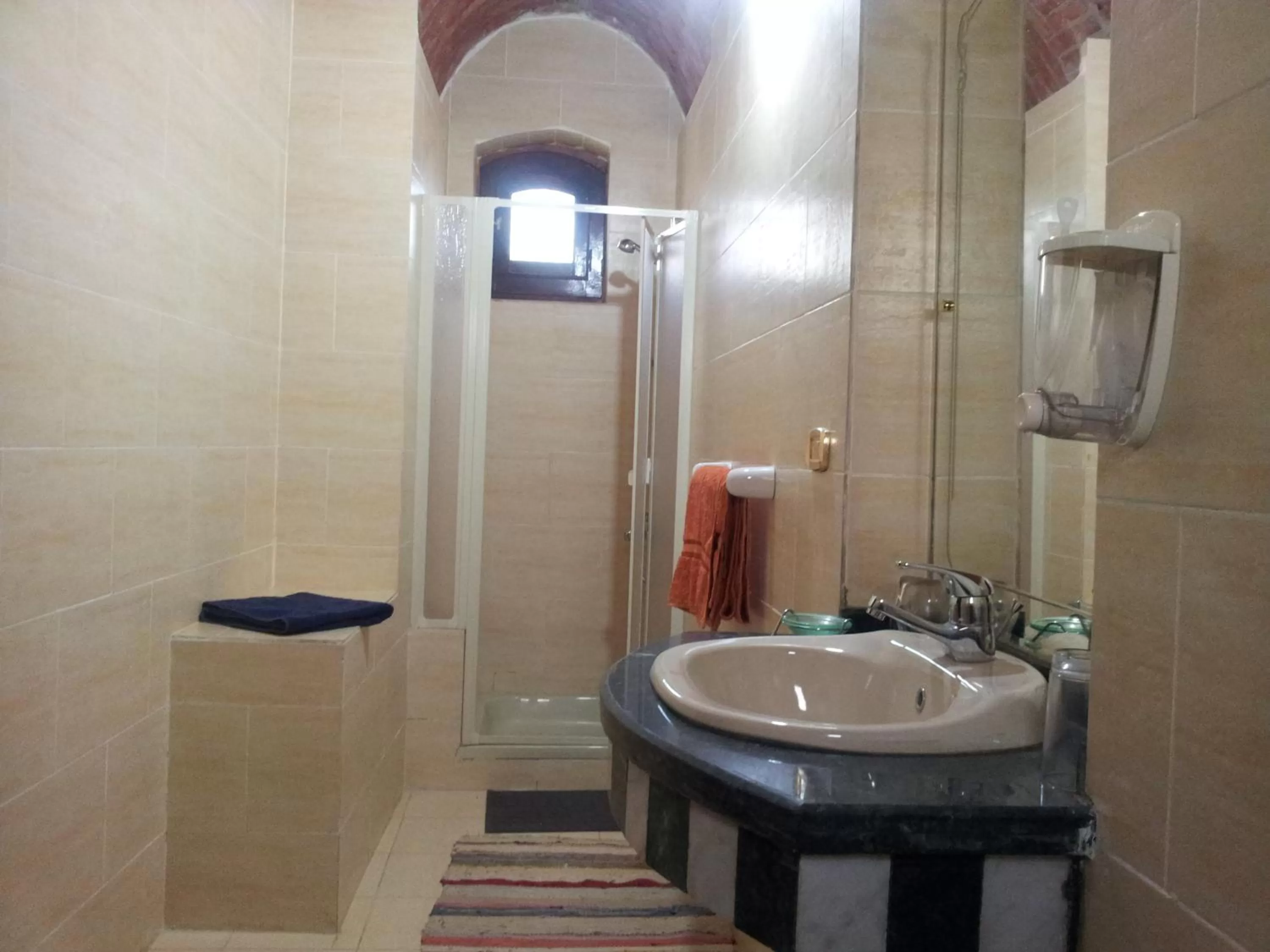 Bathroom in Al Baeirat Hotel