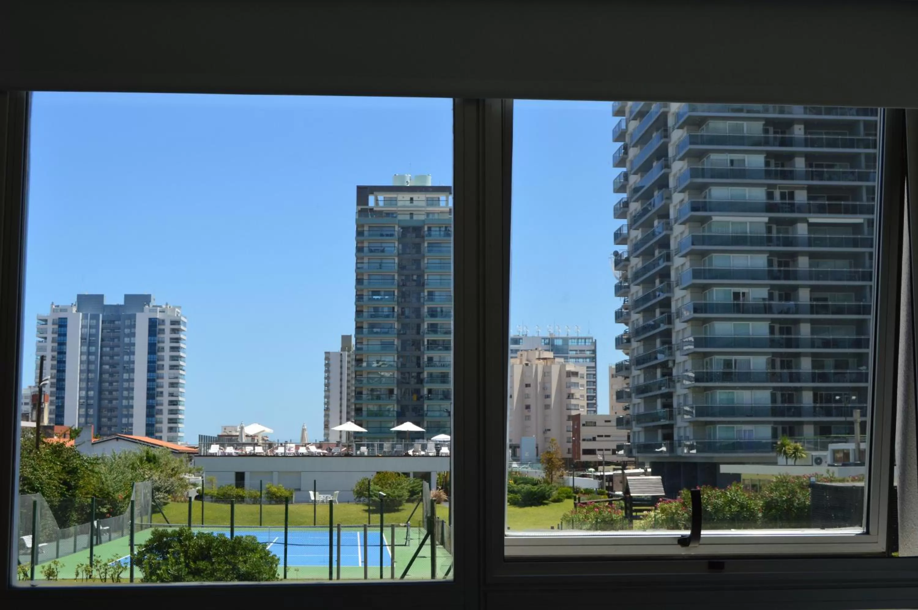 Street view in Arenas del mar