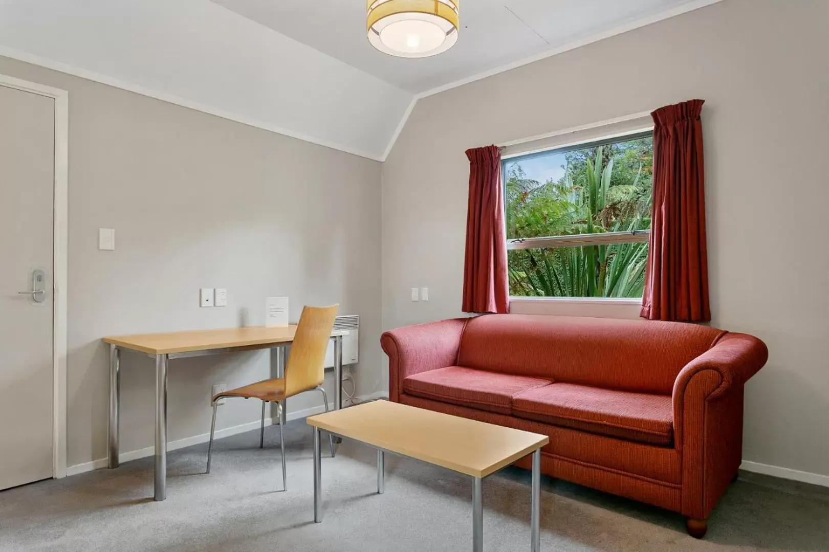 Living room, Seating Area in Wairakei Resort Taupo