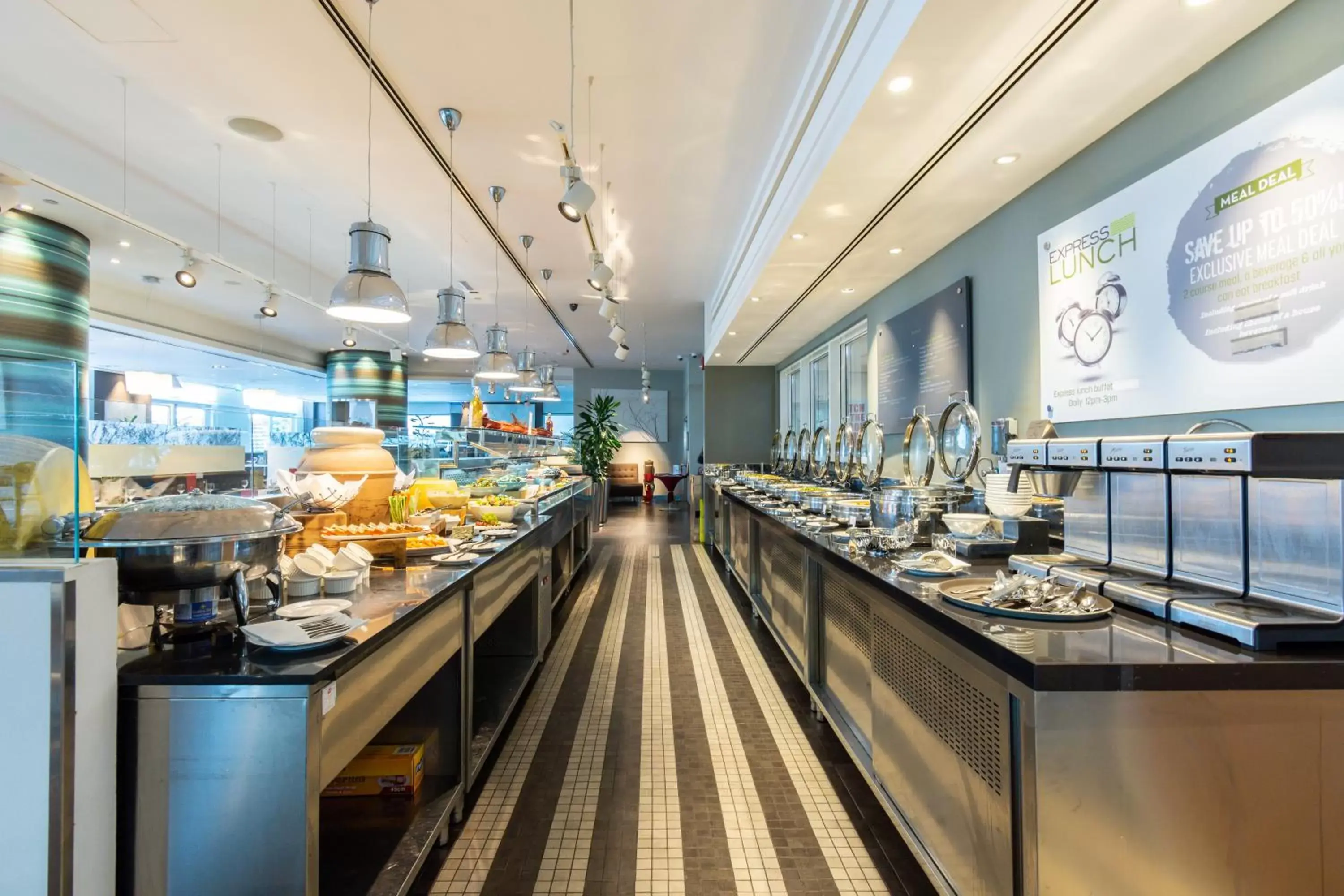 Restaurant/Places to Eat in Premier Inn Abu Dhabi International Airport
