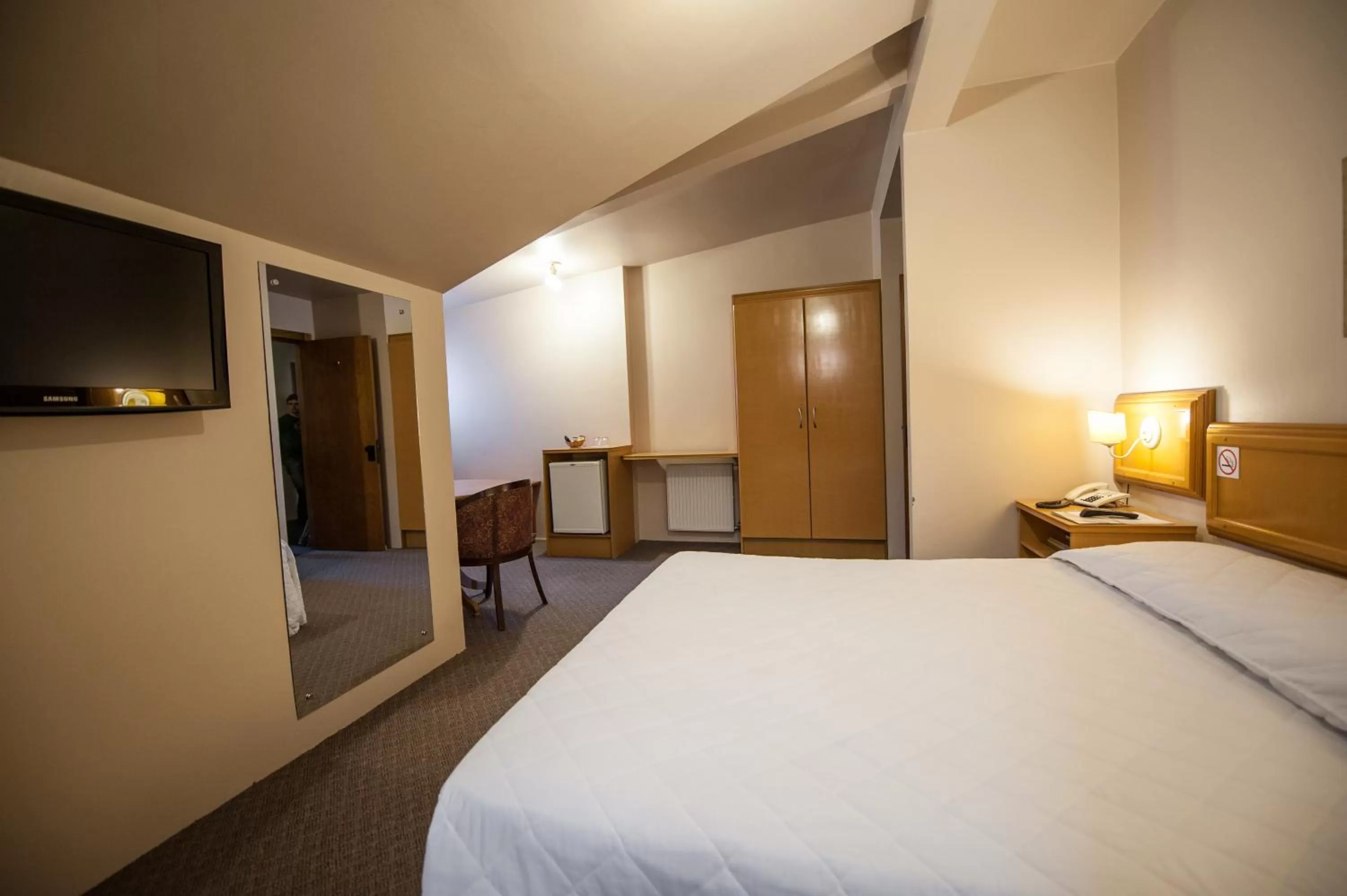 Bedroom, Bed in Farina Park Hotel