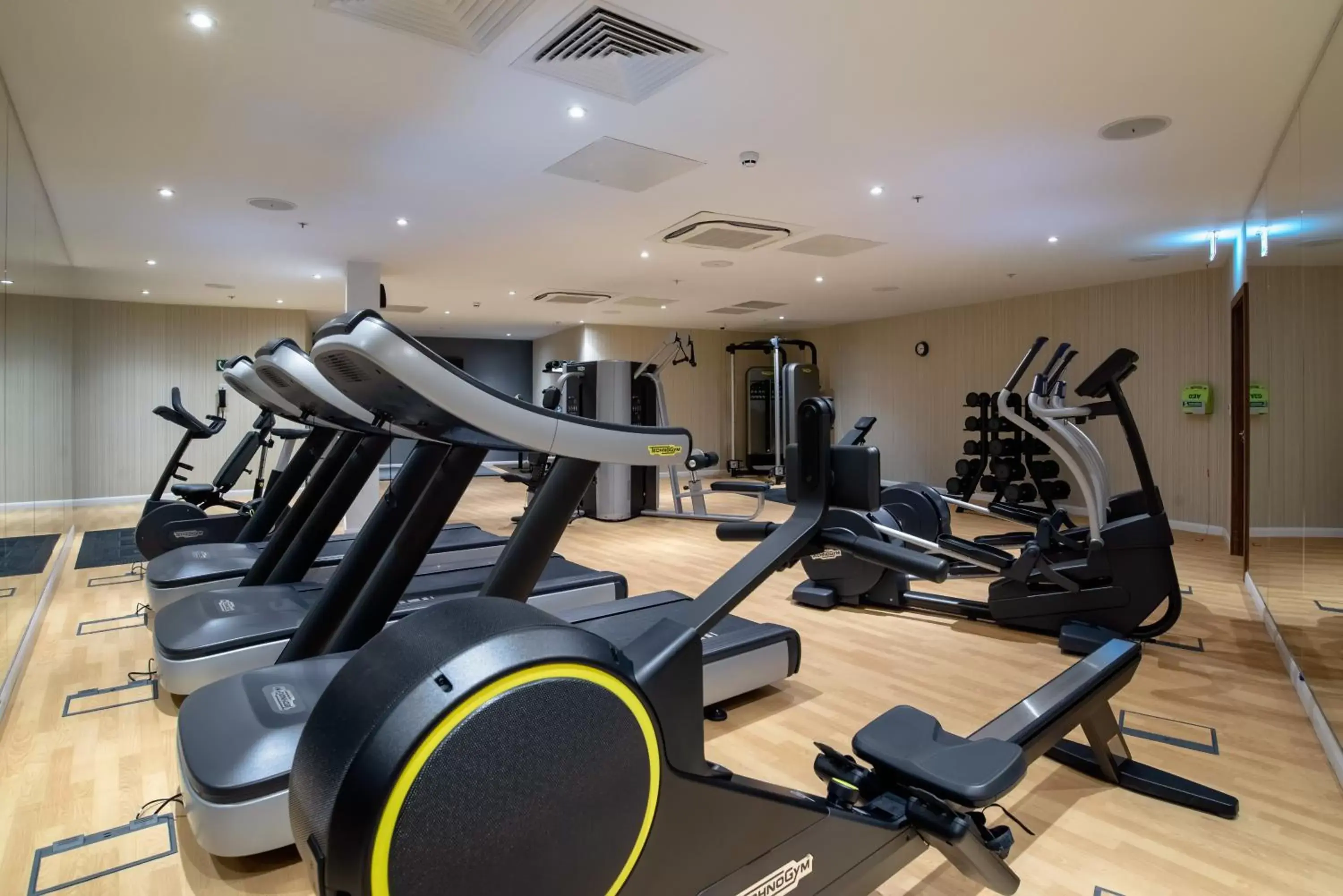 Fitness centre/facilities, Fitness Center/Facilities in Crowne Plaza London Heathrow T4, an IHG Hotel