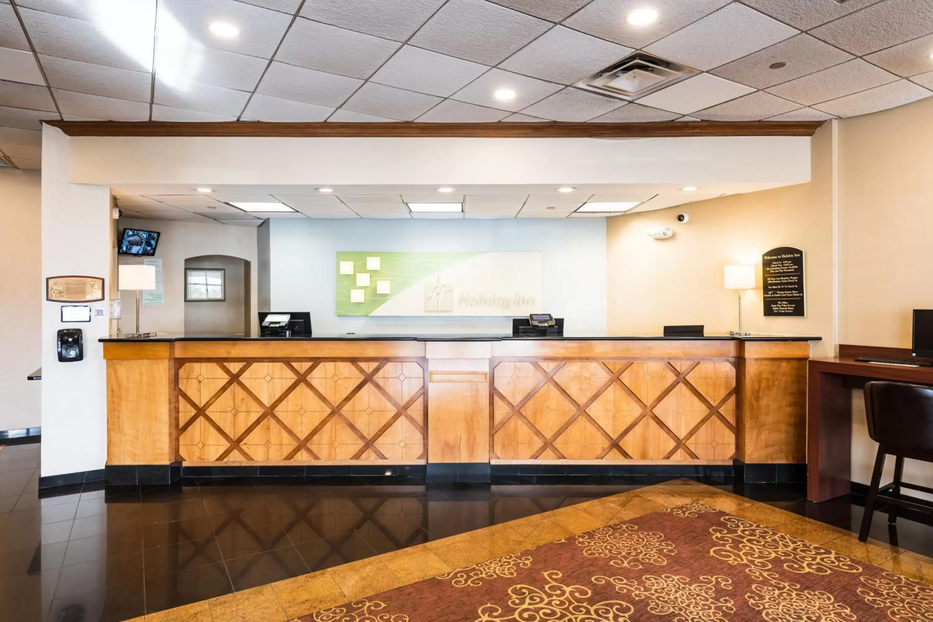 Lobby or reception, Lobby/Reception in Holiday Inn South Plainfield-Piscataway, an IHG Hotel