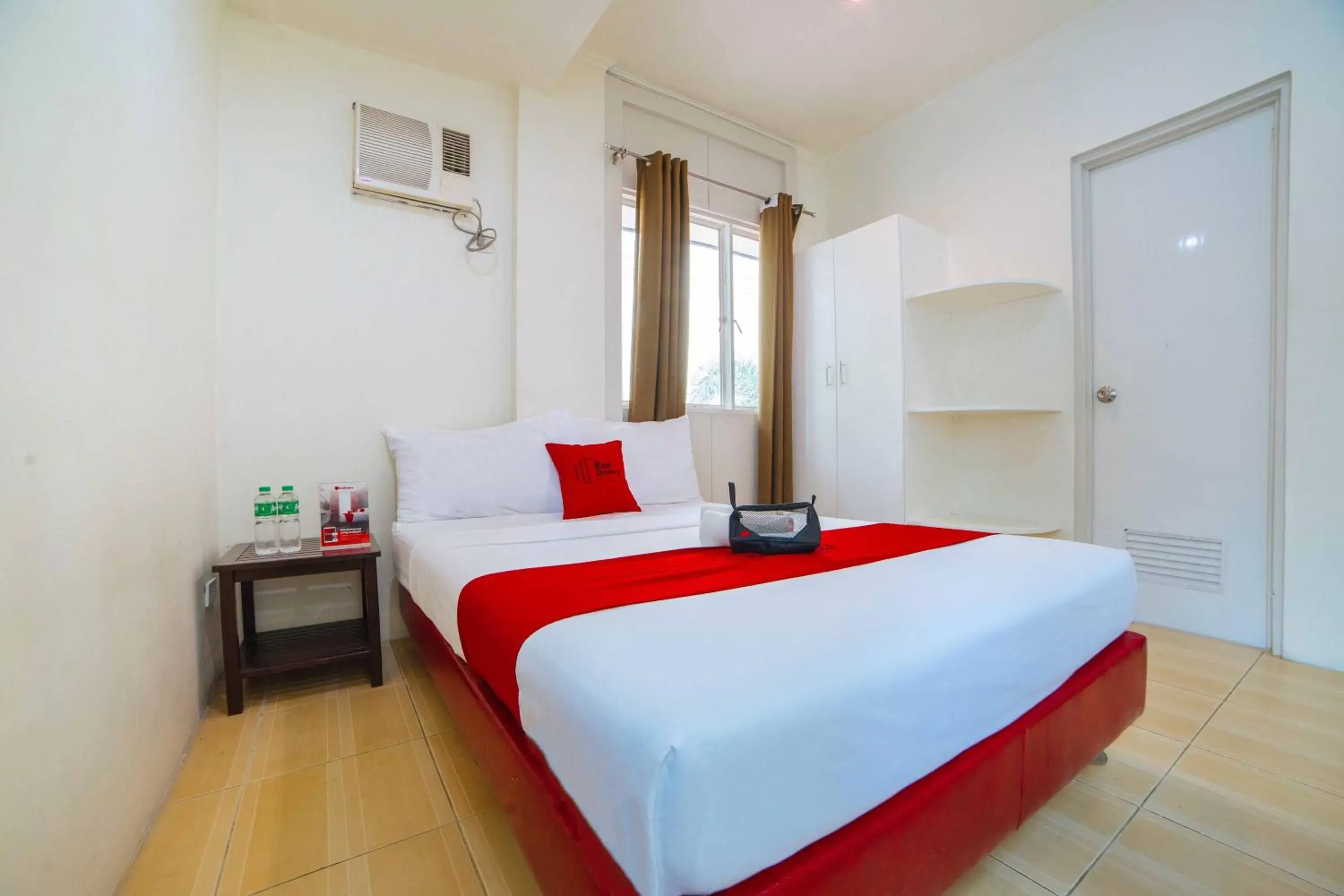 Bedroom, Bed in RedDoorz near Walking Street Angeles City