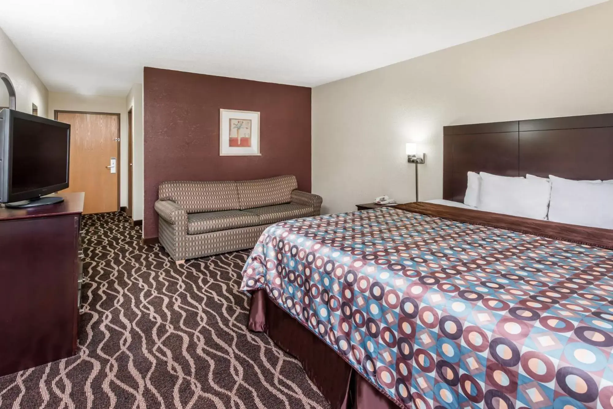 Bed in Days Inn & Suites by Wyndham Casey