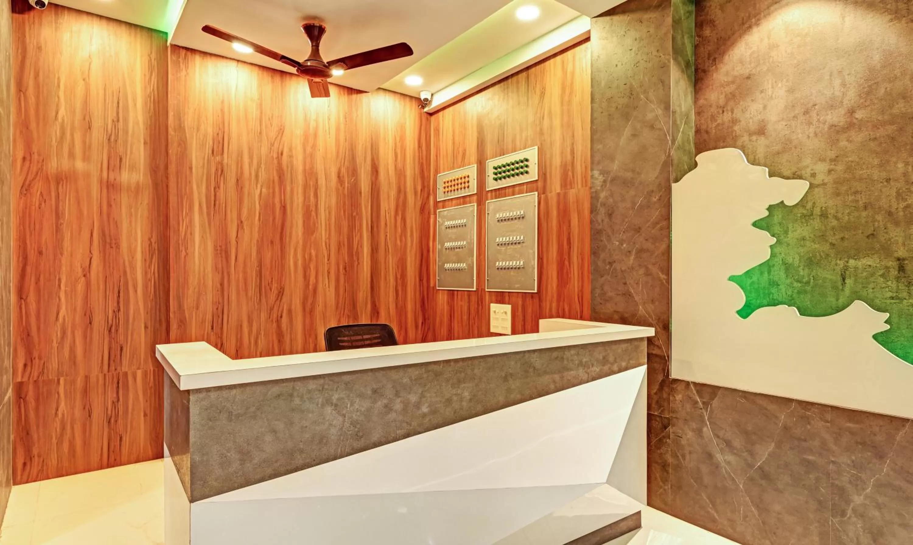 Lobby or reception in Itsy Hotels Sri Sai Grand Inn