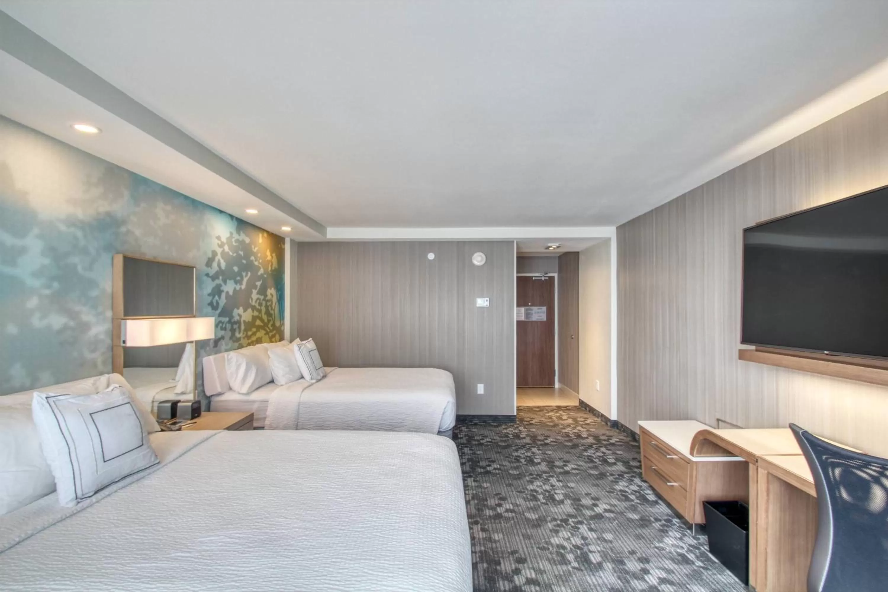 Photo of the whole room, Bed in Courtyard by Marriott Fargo