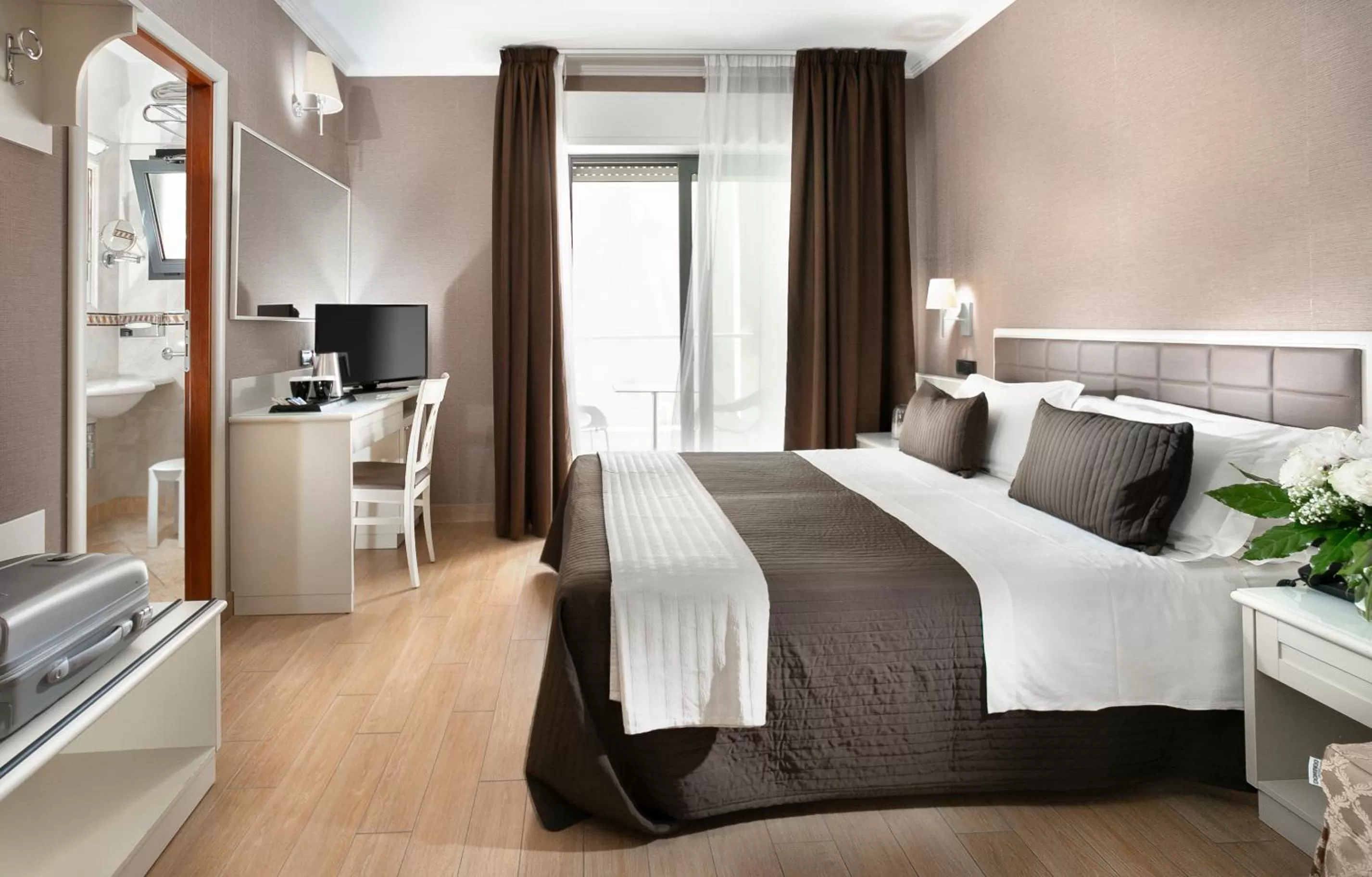 Standard Double or Twin Room in Hotel Ambasciatori