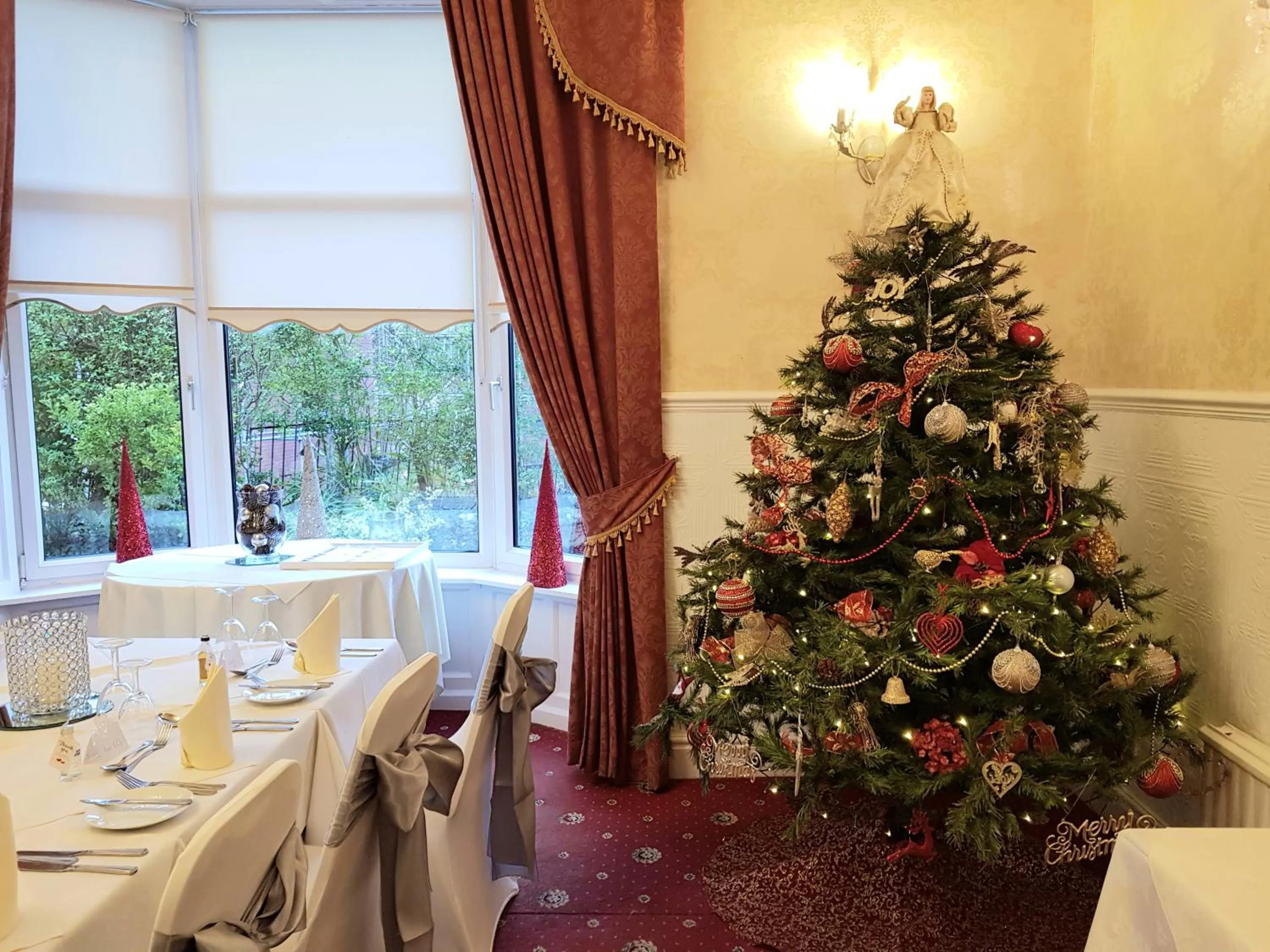 Banquet/Function facilities, Restaurant/Places to Eat in The Chetwynde Hotel