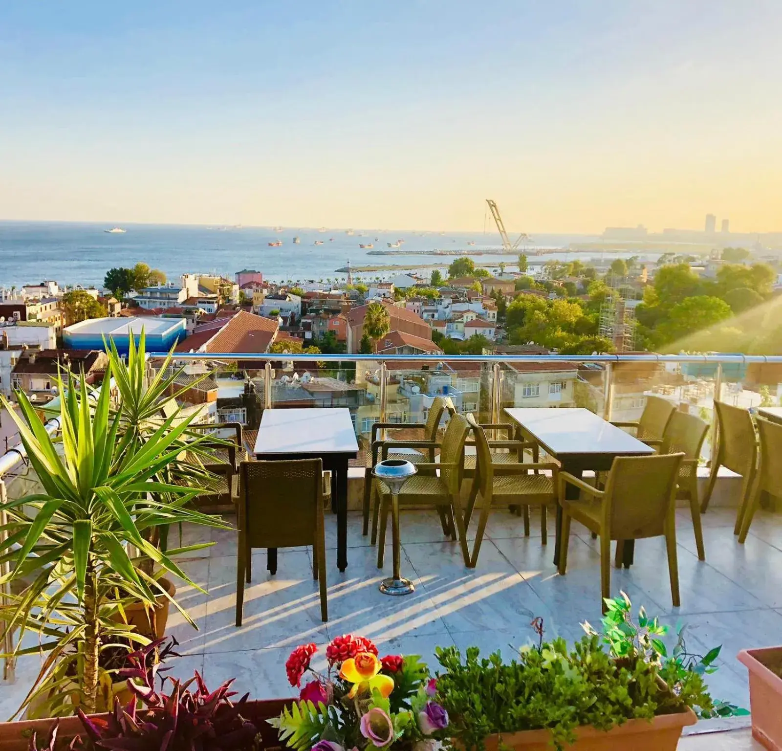 Sea view, Restaurant/Places to Eat in Art City Hotel Istanbul