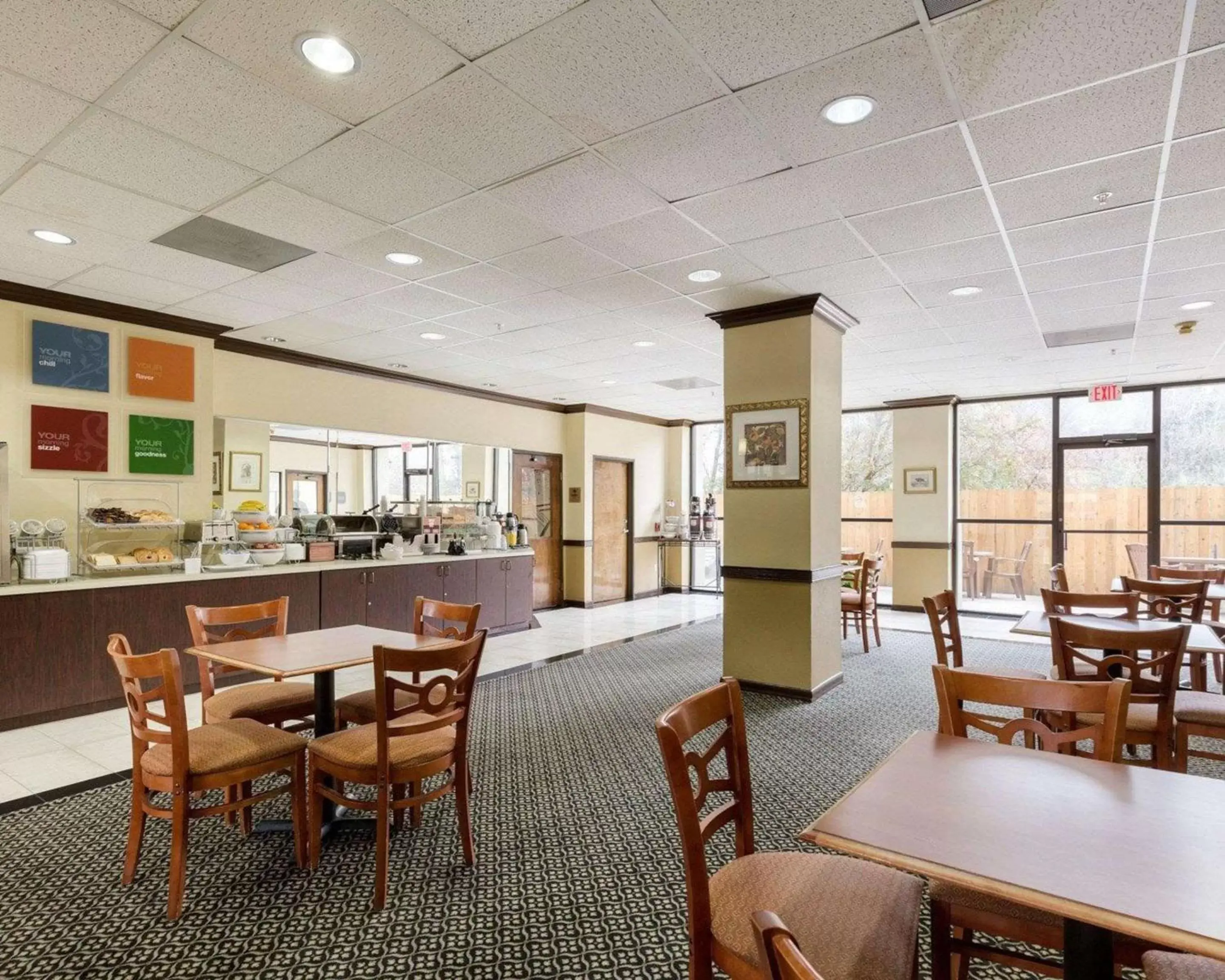 Restaurant/Places to Eat in Comfort Suites Bush Intercontinental Airport