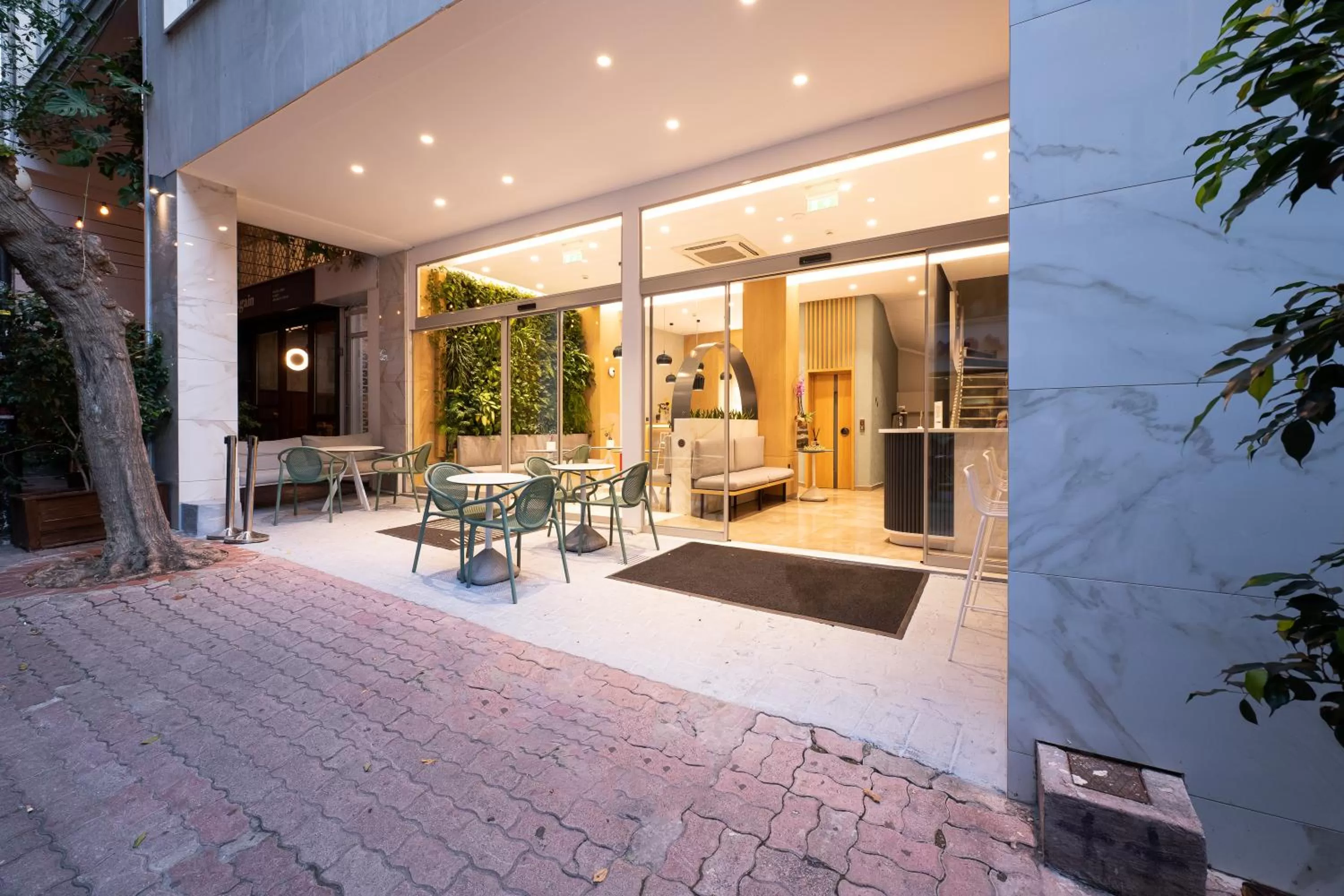 Facade/entrance in Enattica Suites