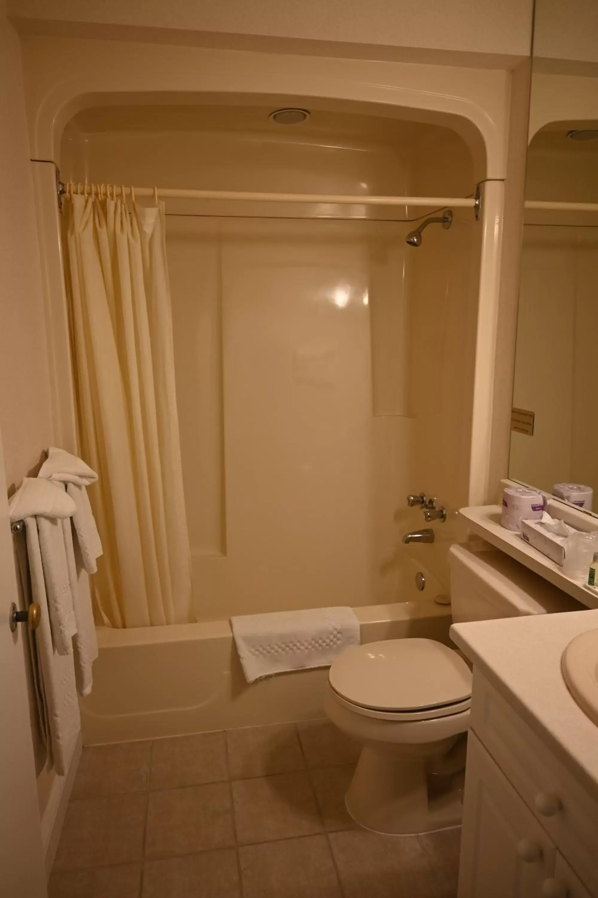 Bathroom in The Gananoque Inn & Spa