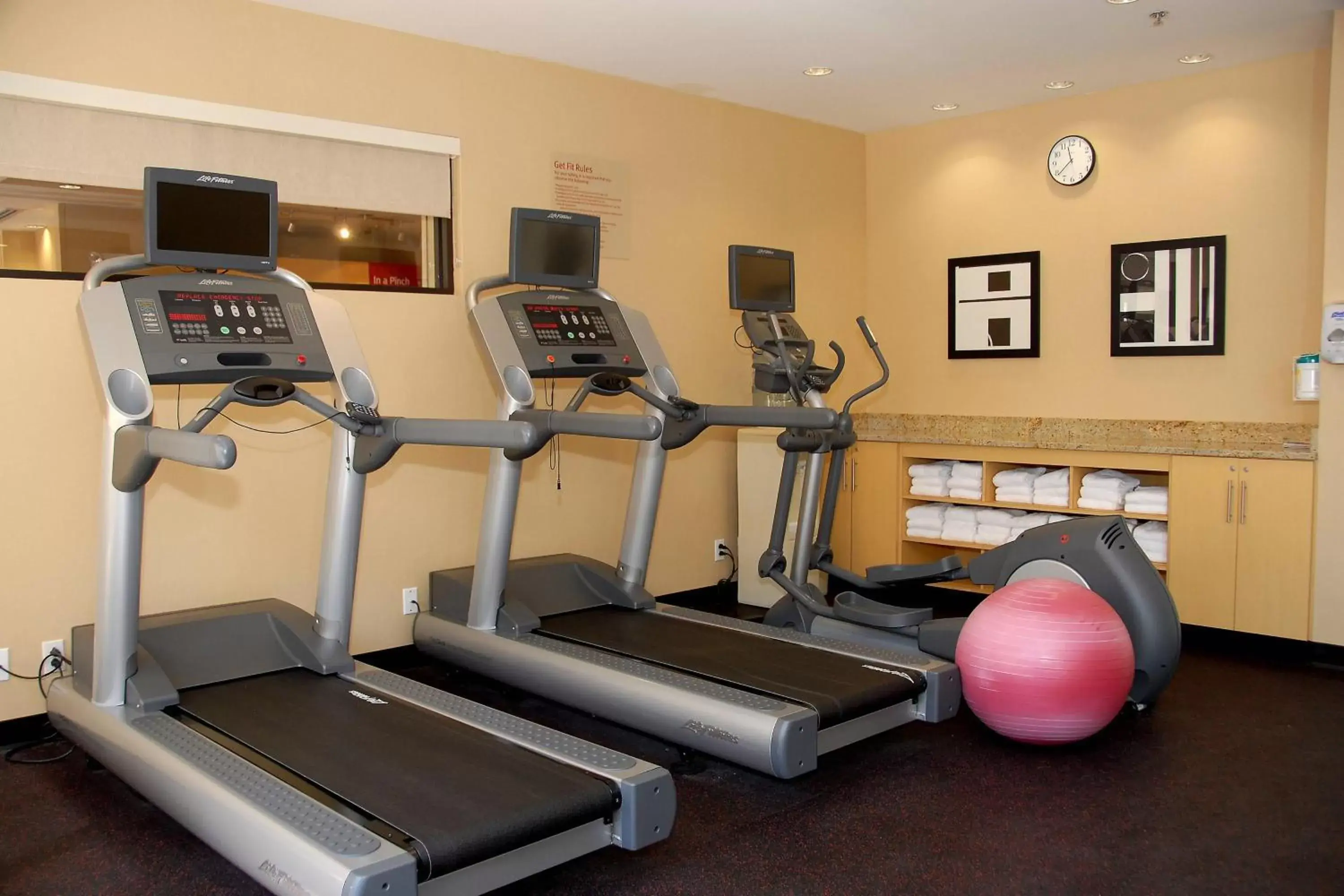 Fitness centre/facilities, Fitness Center/Facilities in TownePlace Suites by Marriott Bethlehem Easton/Lehigh Valley