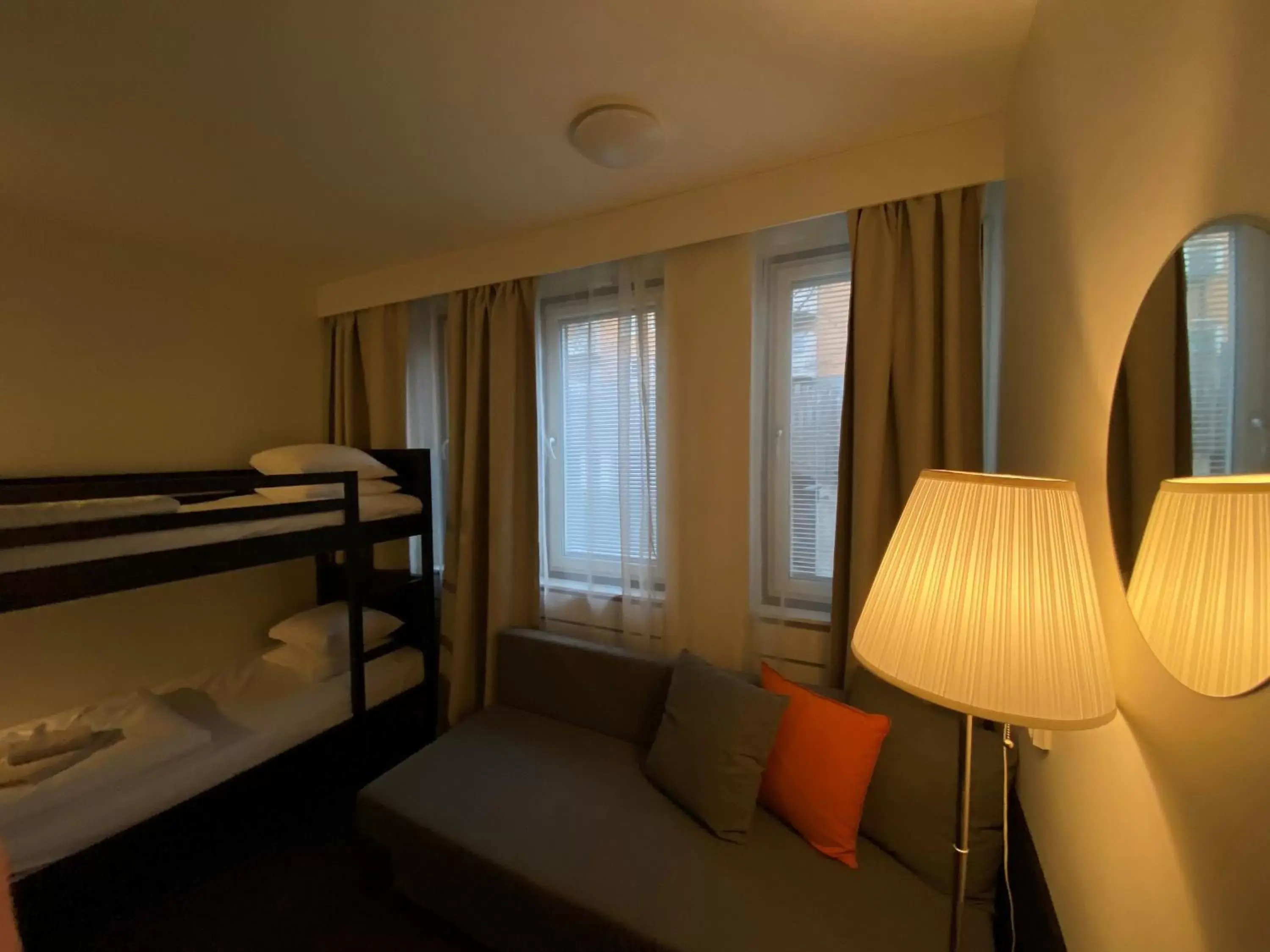 Quadruple Room with Private Bathroom Outside Room in Hall in LA Hotel Quadruple Room with Private Bathroom Outside Room in Hall in LA Hotel